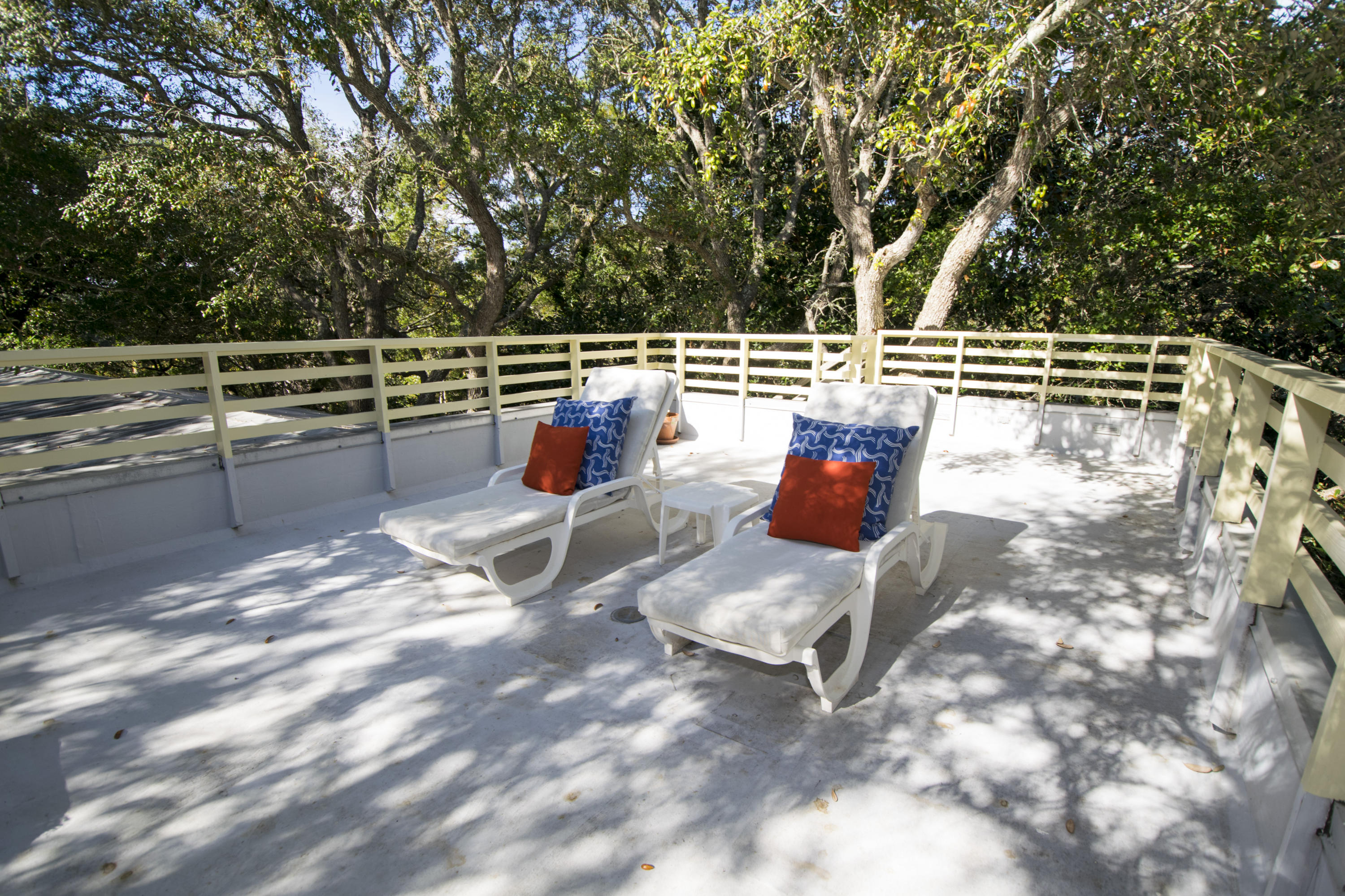 BEACH HIGHLAND - Residential