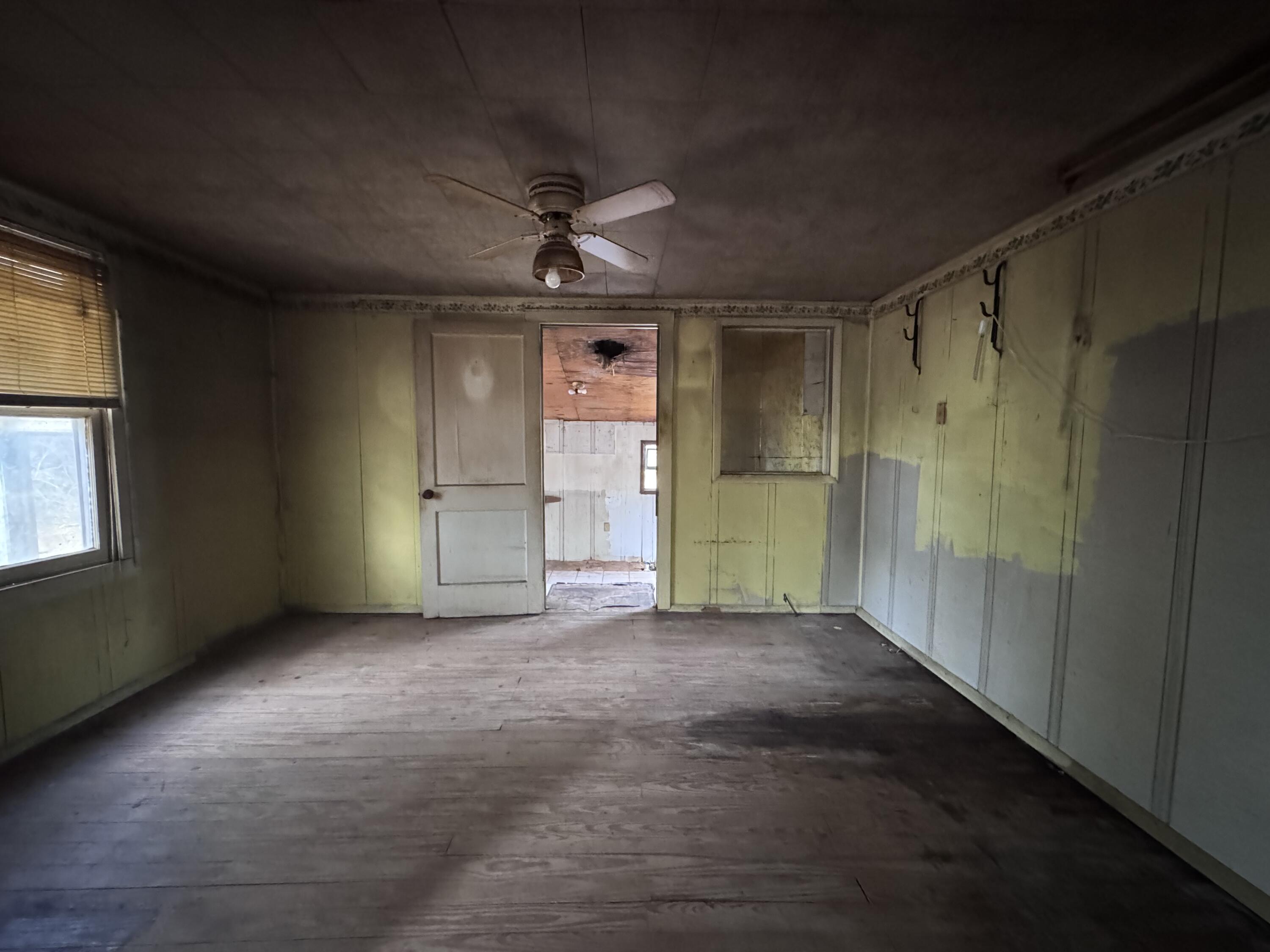 PALM LAKE 2ND ADDN UNREC - Residential