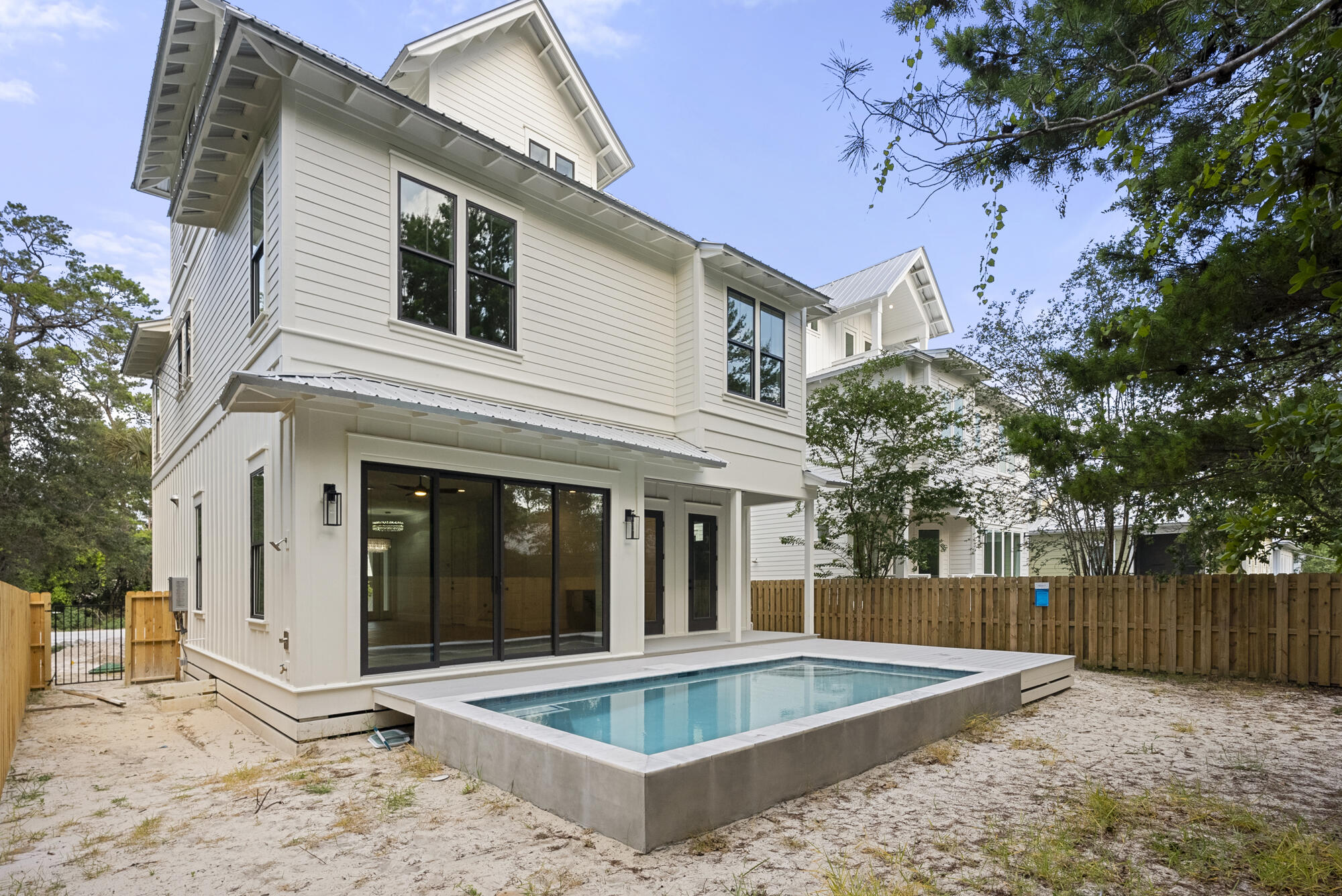 DALTON UNREC - Residential