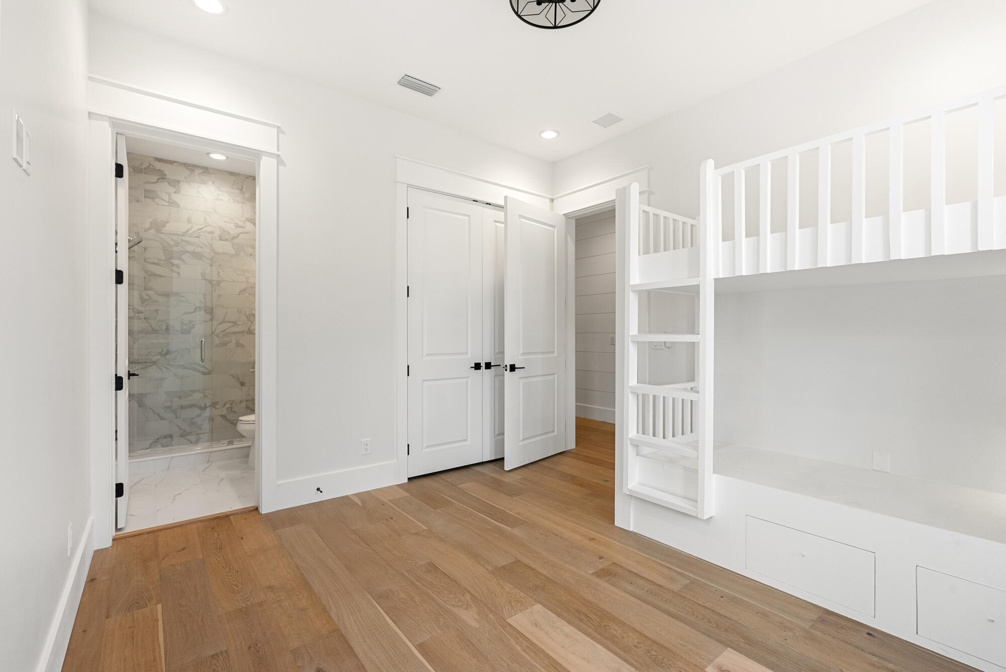 DALTON UNREC - Residential