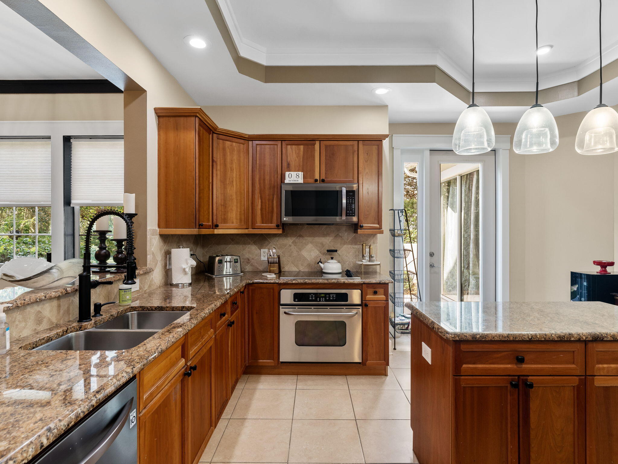 REGATTA BAY GOLF VILLAS - Residential