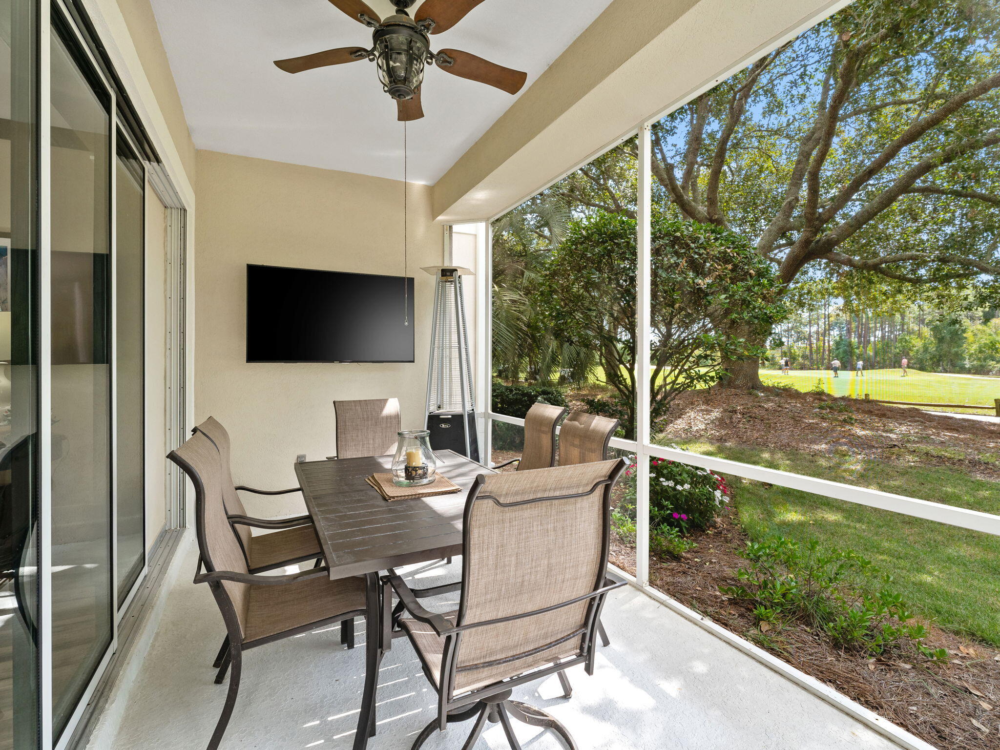 REGATTA BAY GOLF VILLAS - Residential