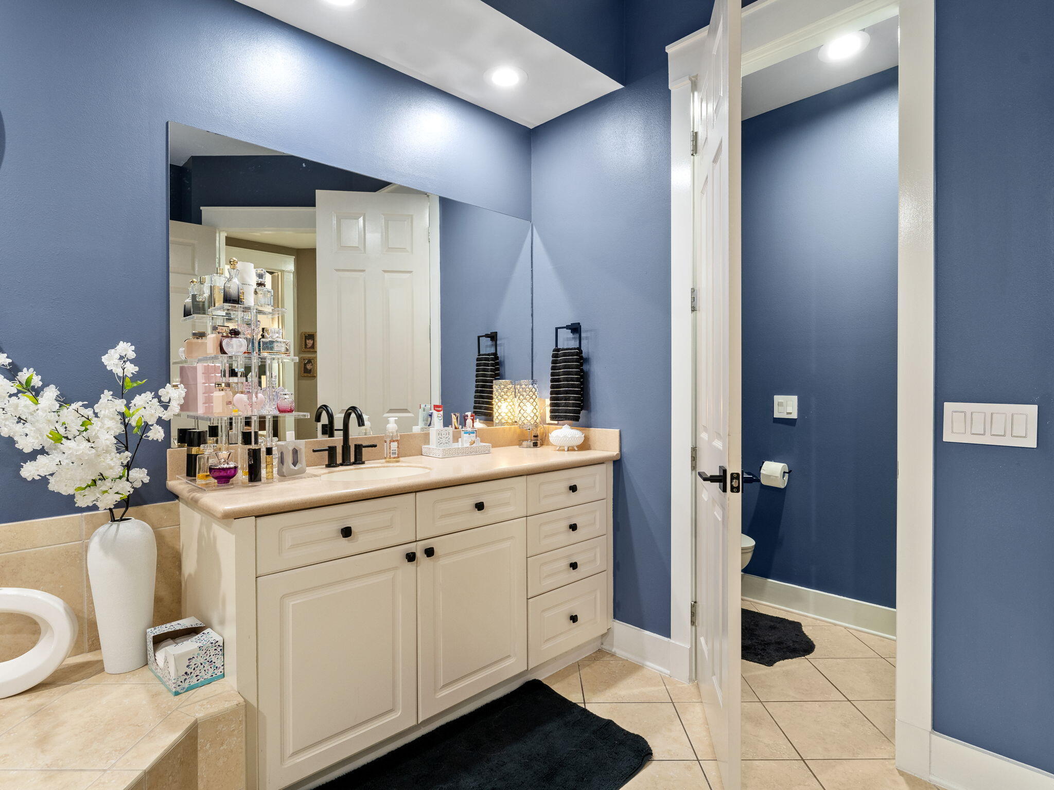 REGATTA BAY GOLF VILLAS - Residential