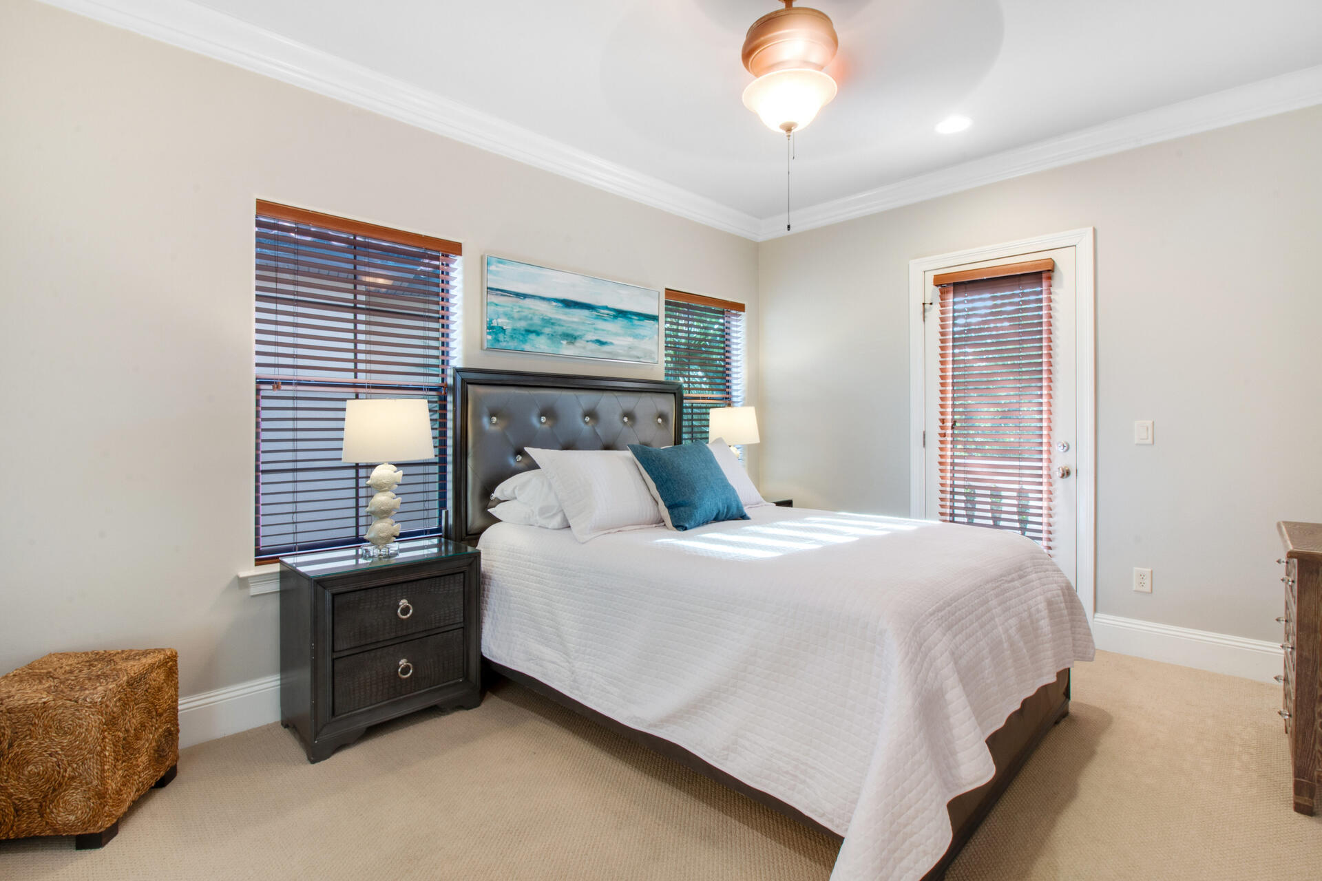 Villa Lago - Residential