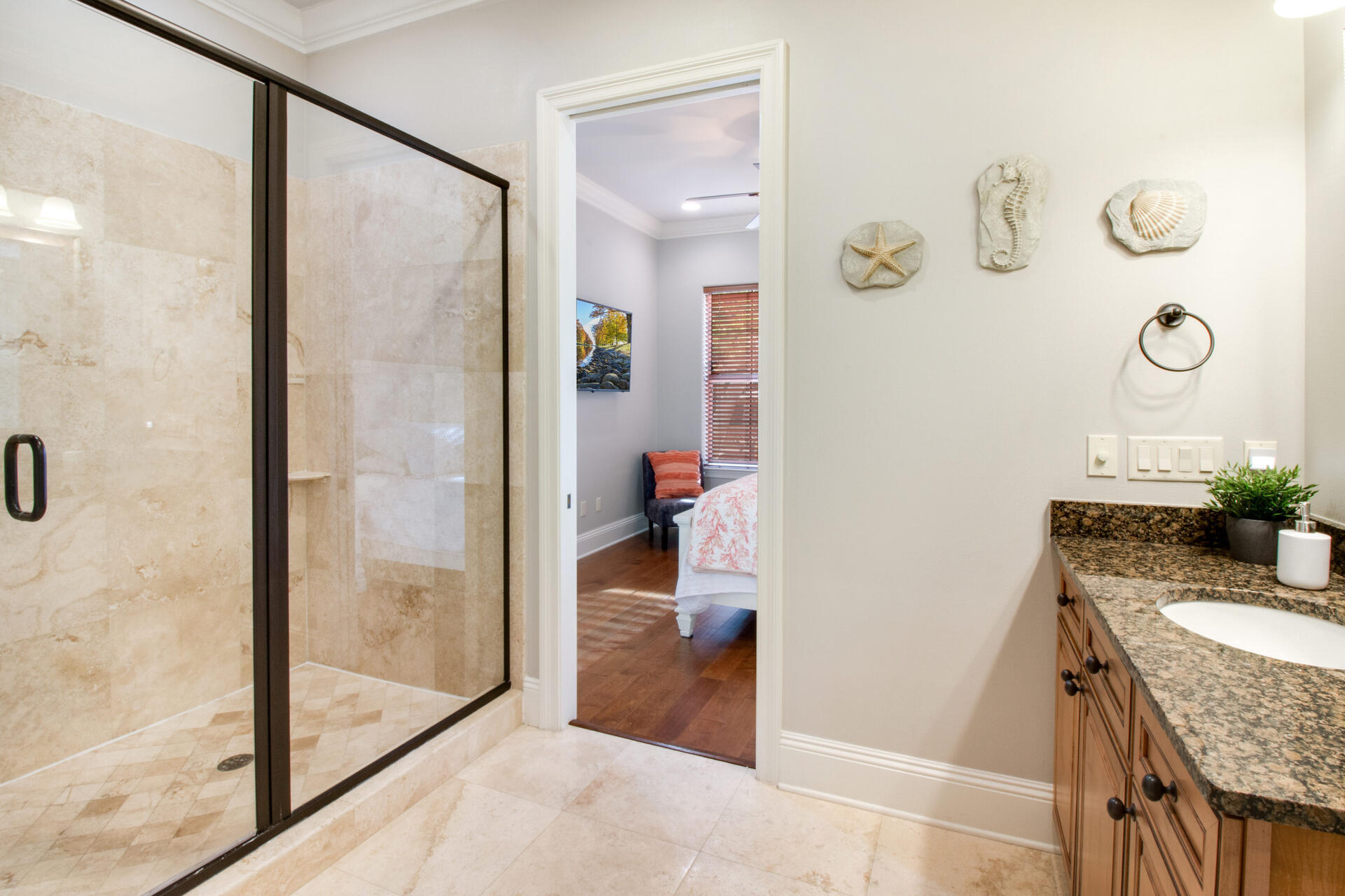 Villa Lago - Residential