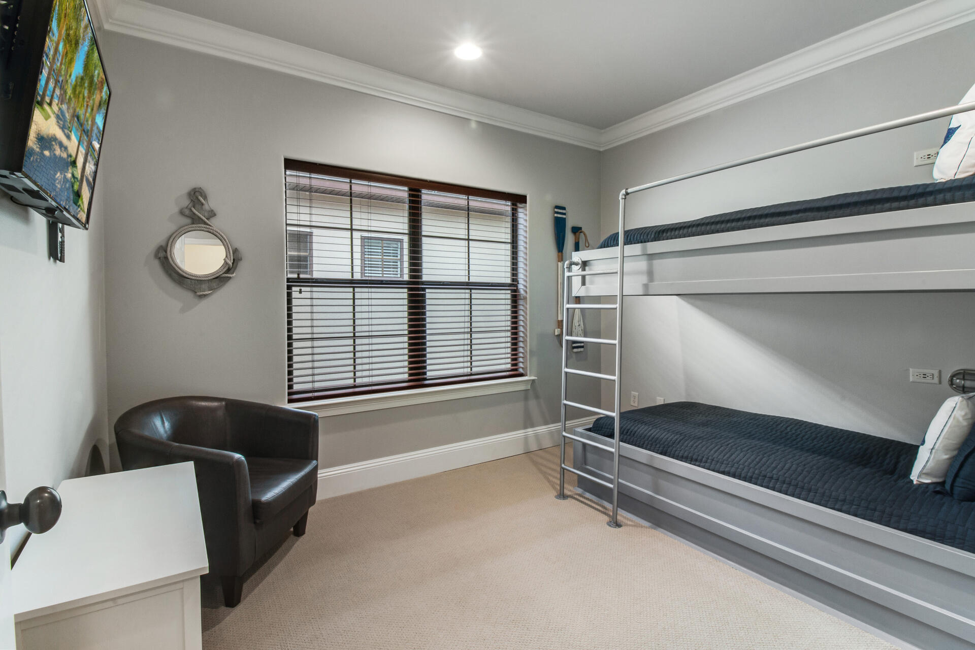 Villa Lago - Residential