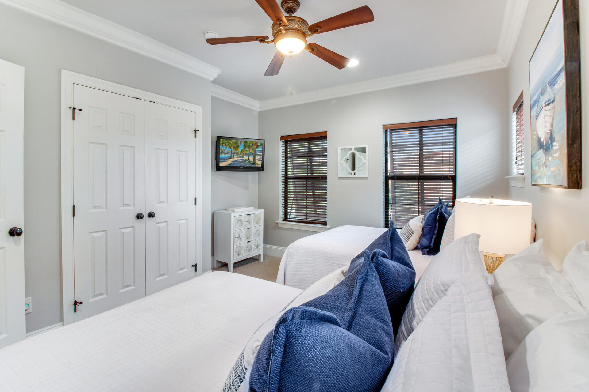 Villa Lago - Residential