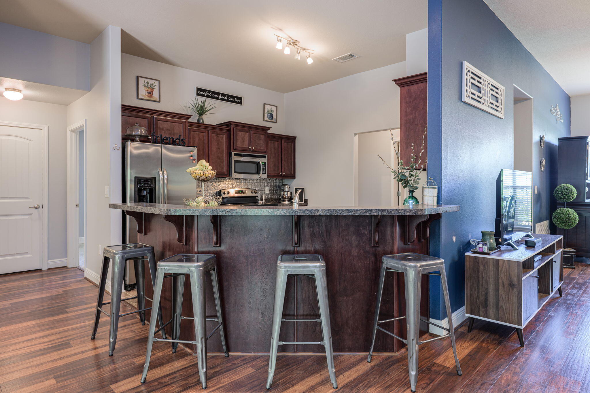 ALICIA PLACE - Residential