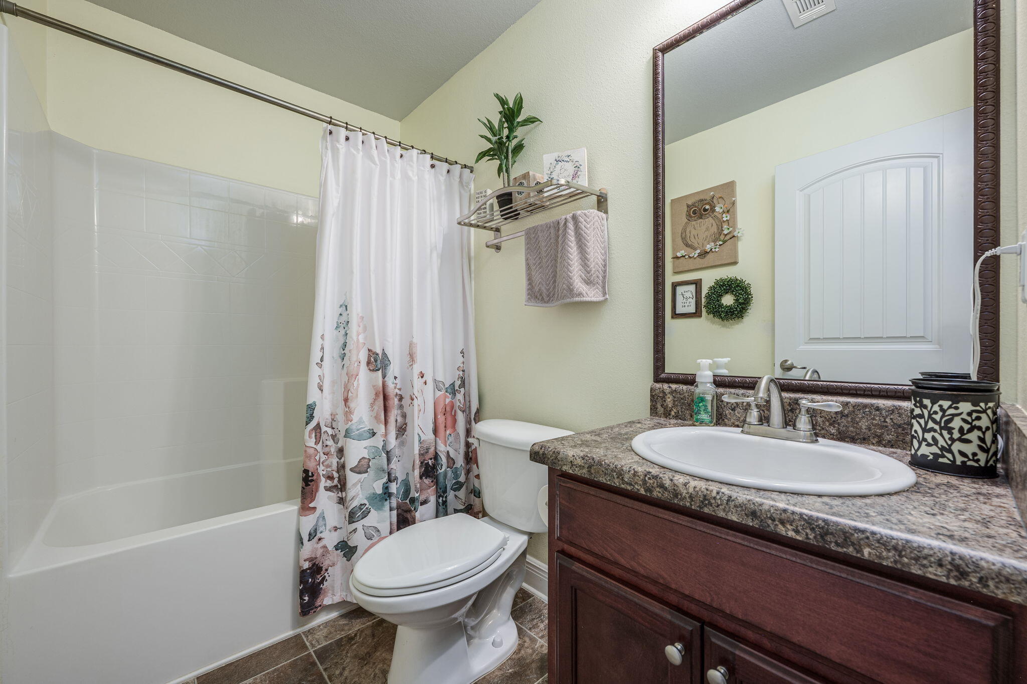ALICIA PLACE - Residential