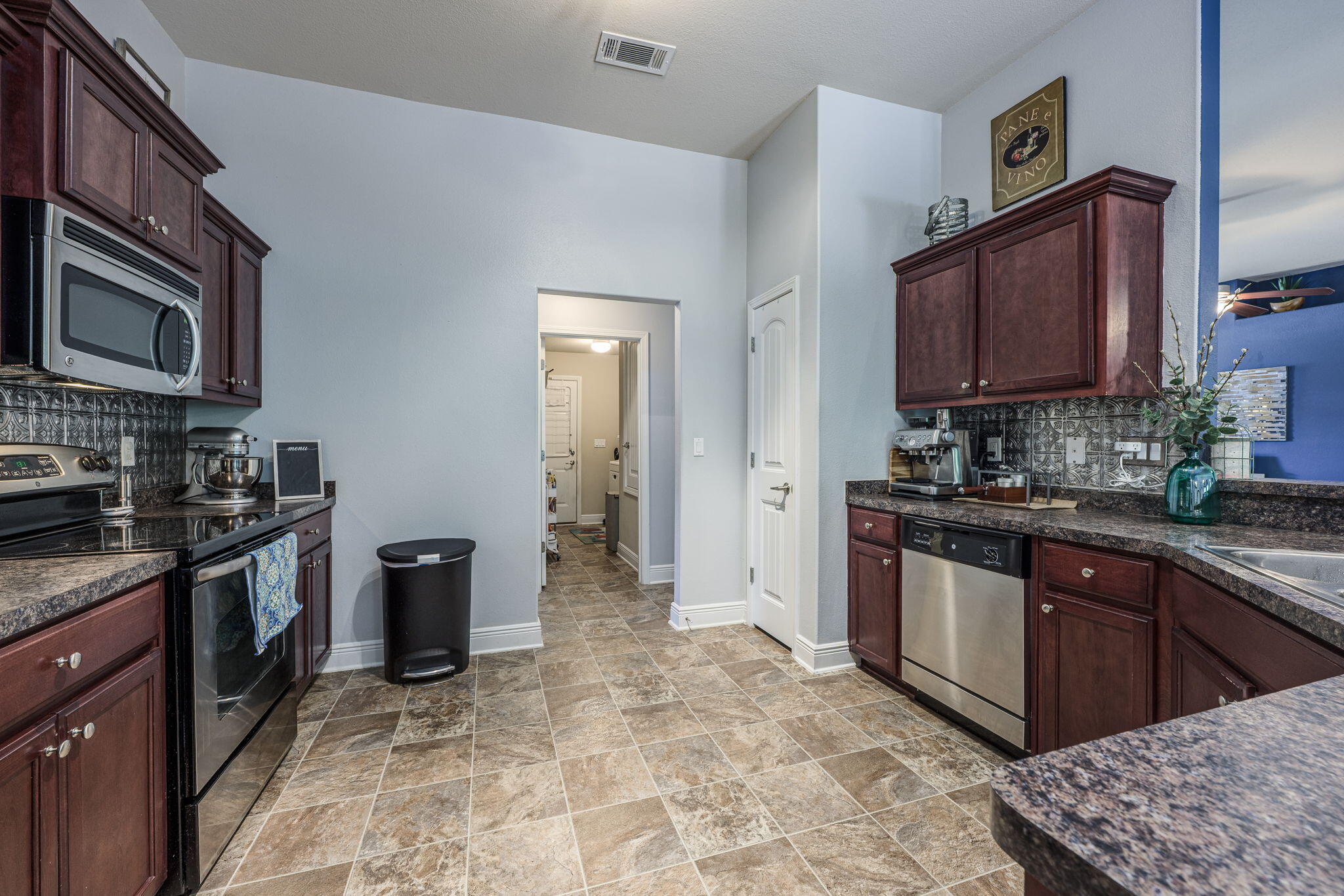 ALICIA PLACE - Residential