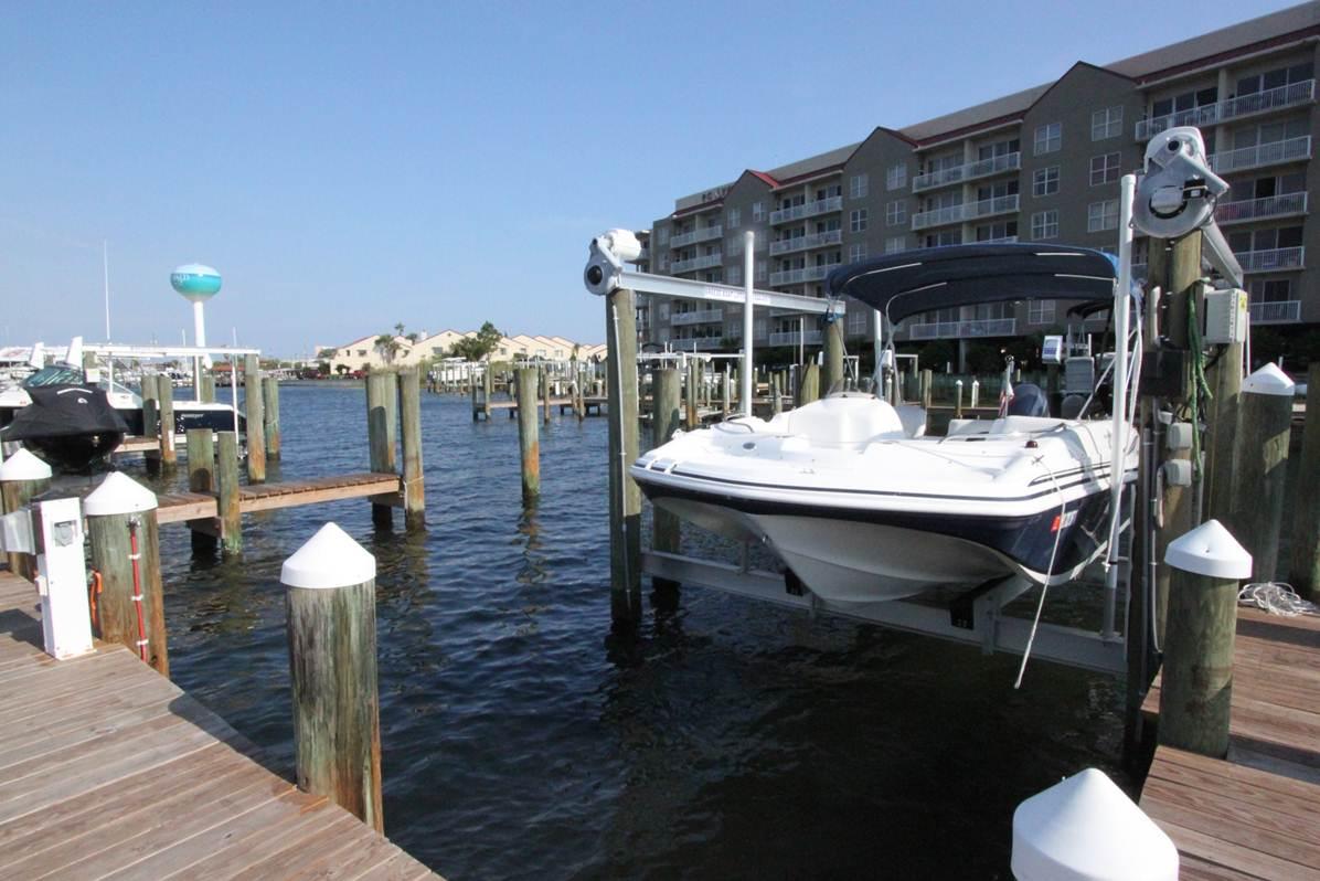 PALM COURT YACHT CLUB - Residential