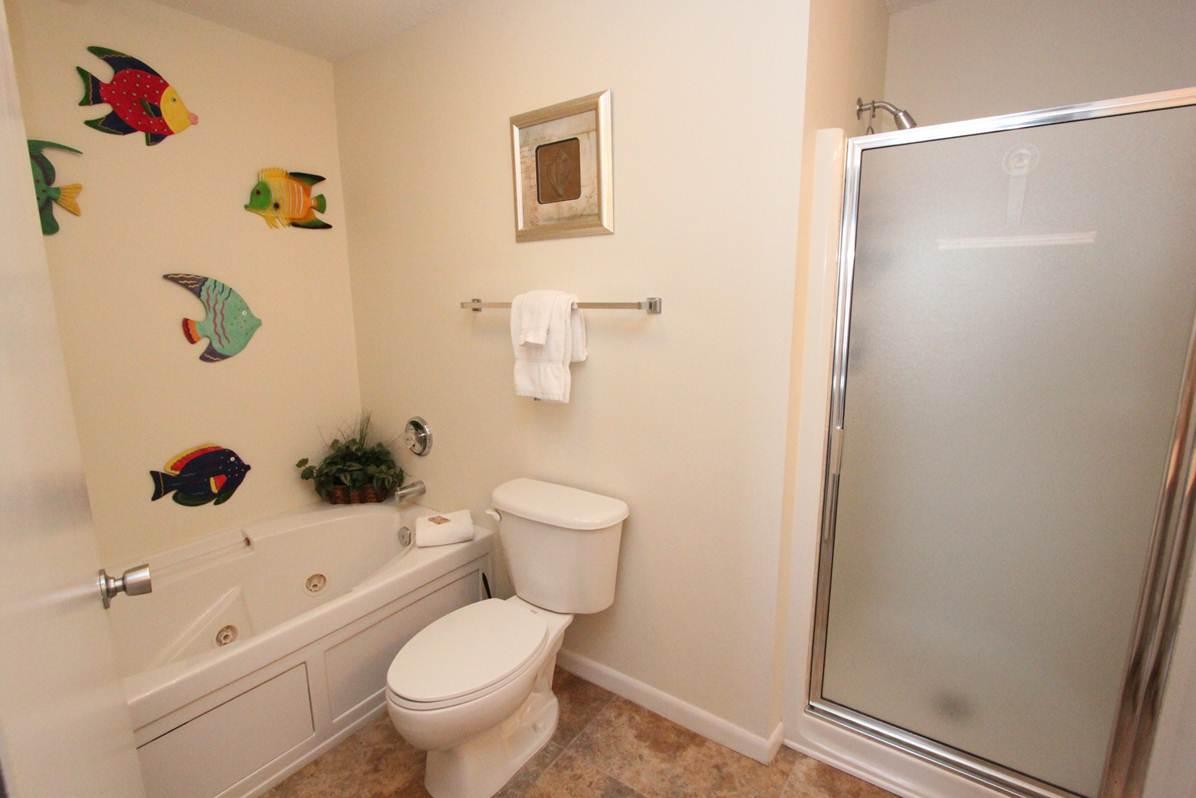 PALM COURT YACHT CLUB - Residential