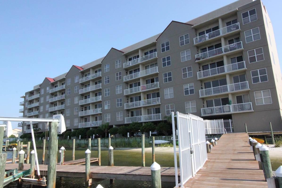 PALM COURT YACHT CLUB - Residential