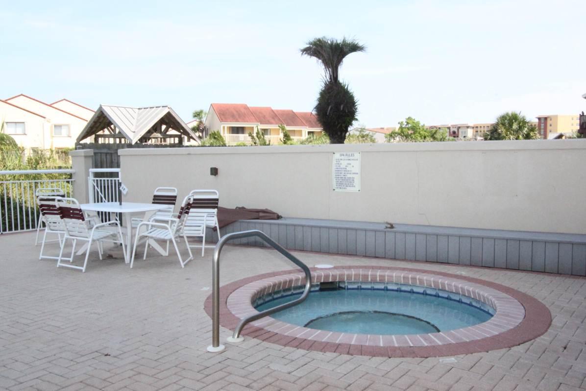 PALM COURT YACHT CLUB - Residential