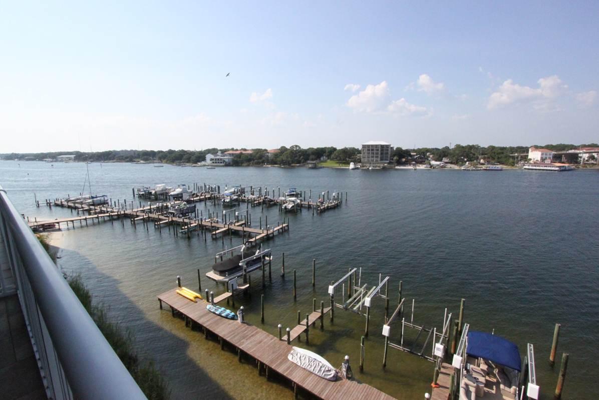 PALM COURT YACHT CLUB - Residential