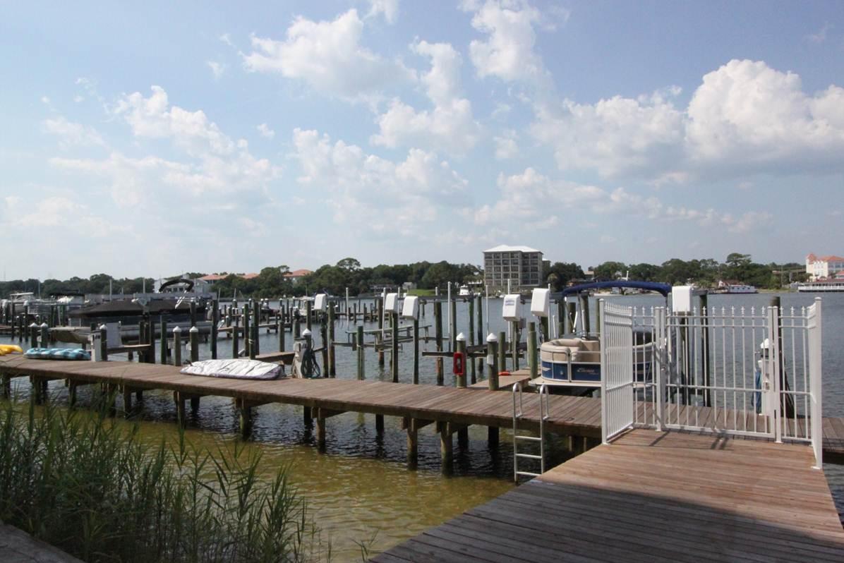 PALM COURT YACHT CLUB - Residential