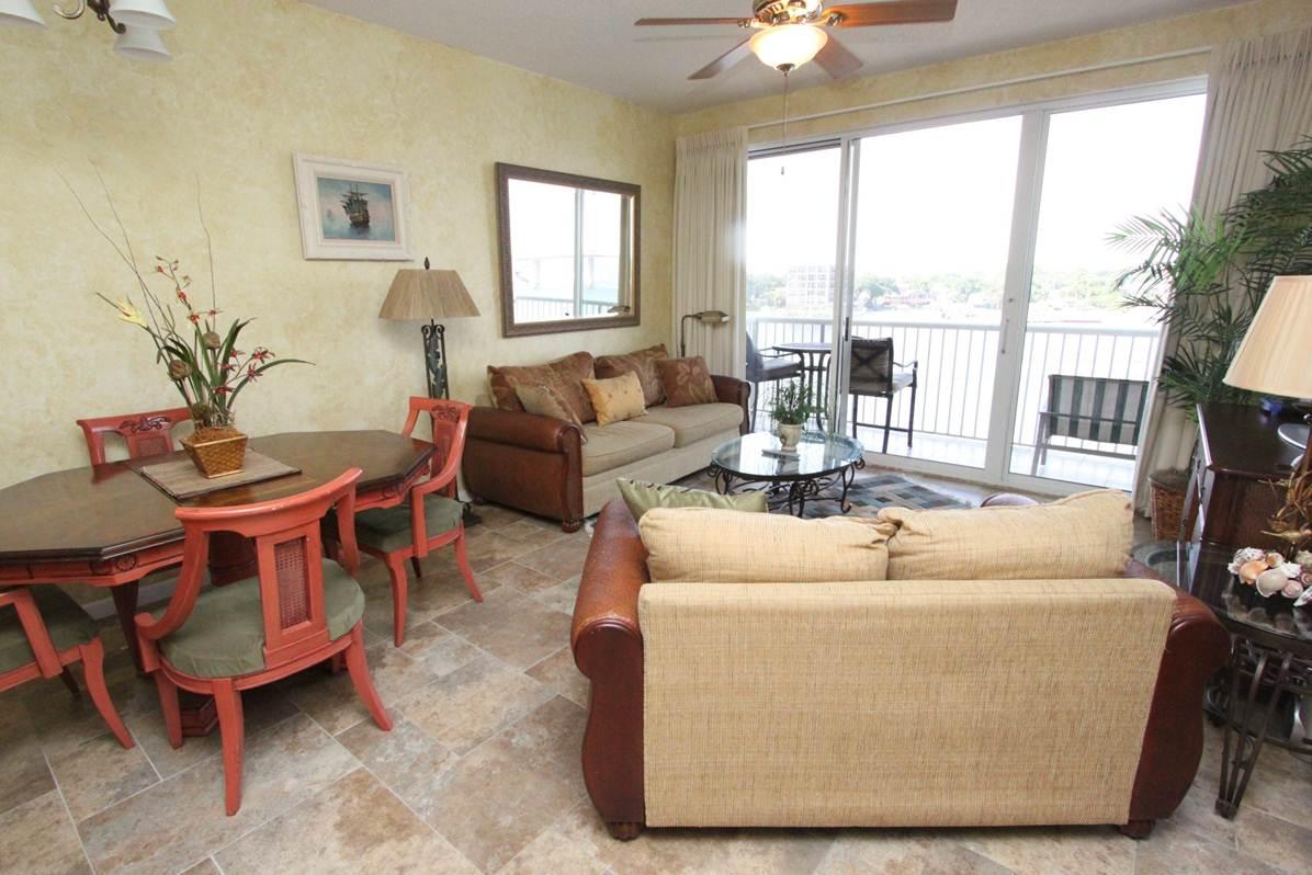 PALM COURT YACHT CLUB - Residential