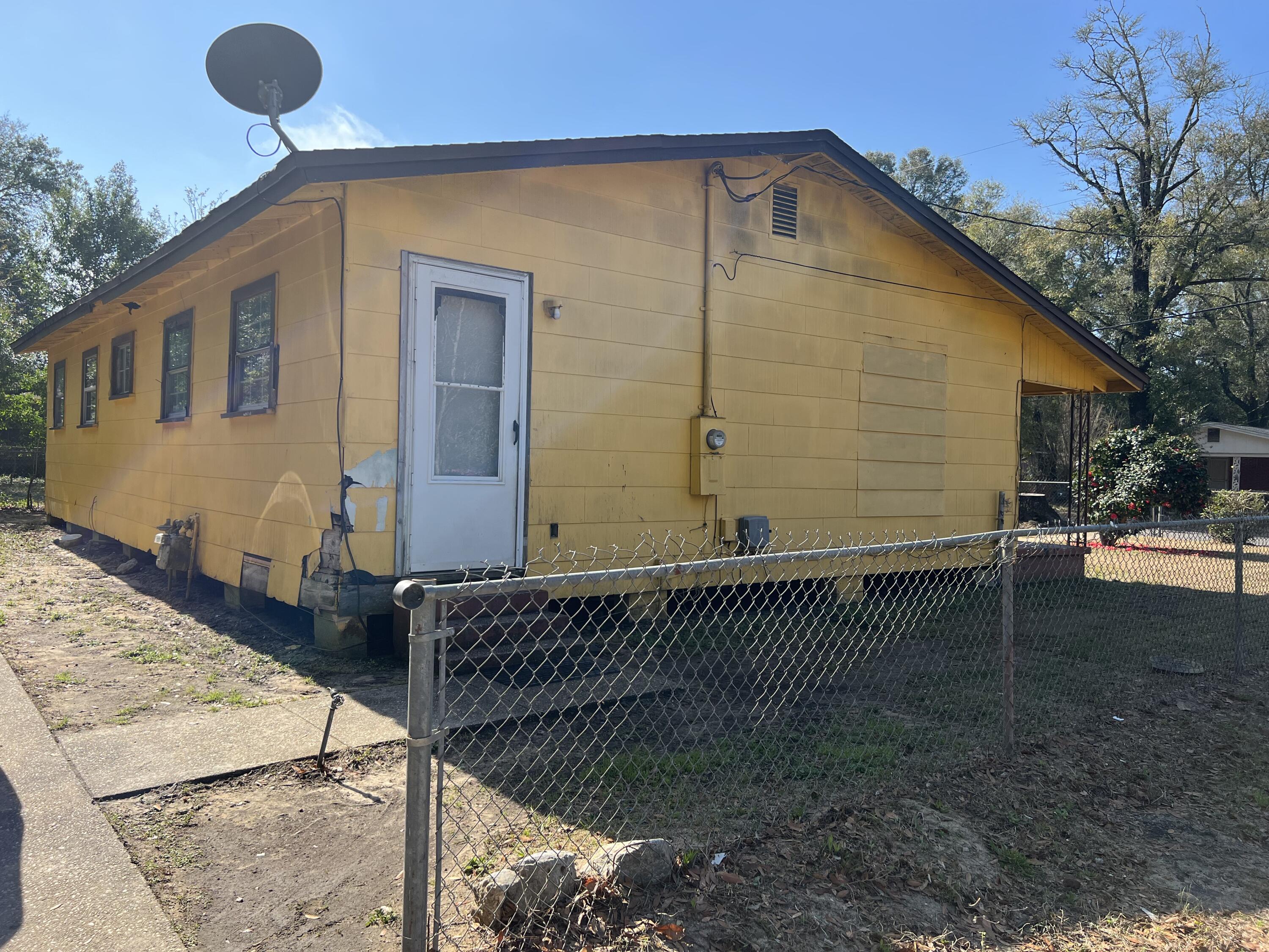 LOT 1 & 2 BLOCK 85 17-3N-23-2490-0085-0010 AND  17-3N-23-2490-0085-0020 - Residential