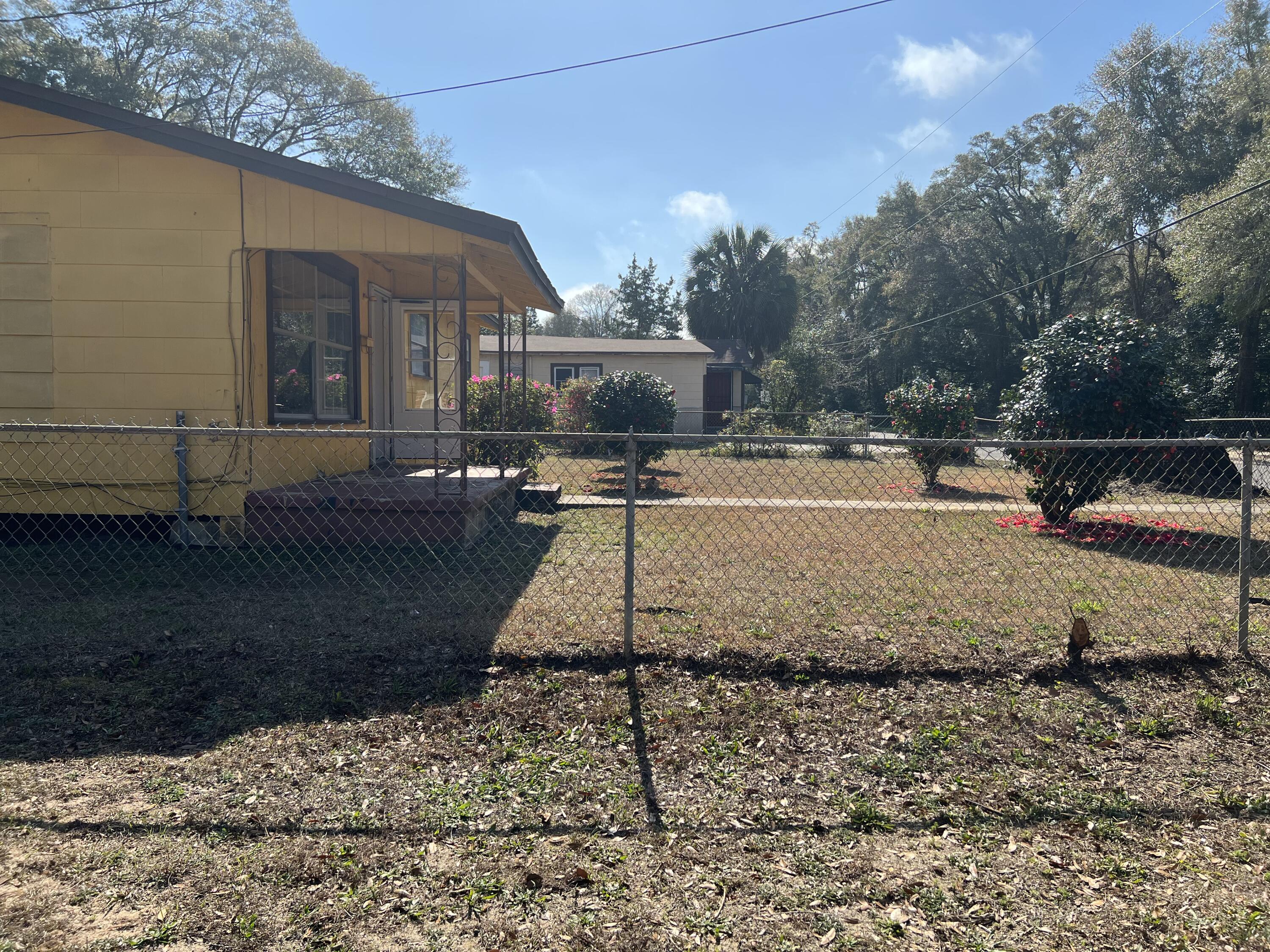 LOT 1 & 2 BLOCK 85 17-3N-23-2490-0085-0010 AND  17-3N-23-2490-0085-0020 - Residential