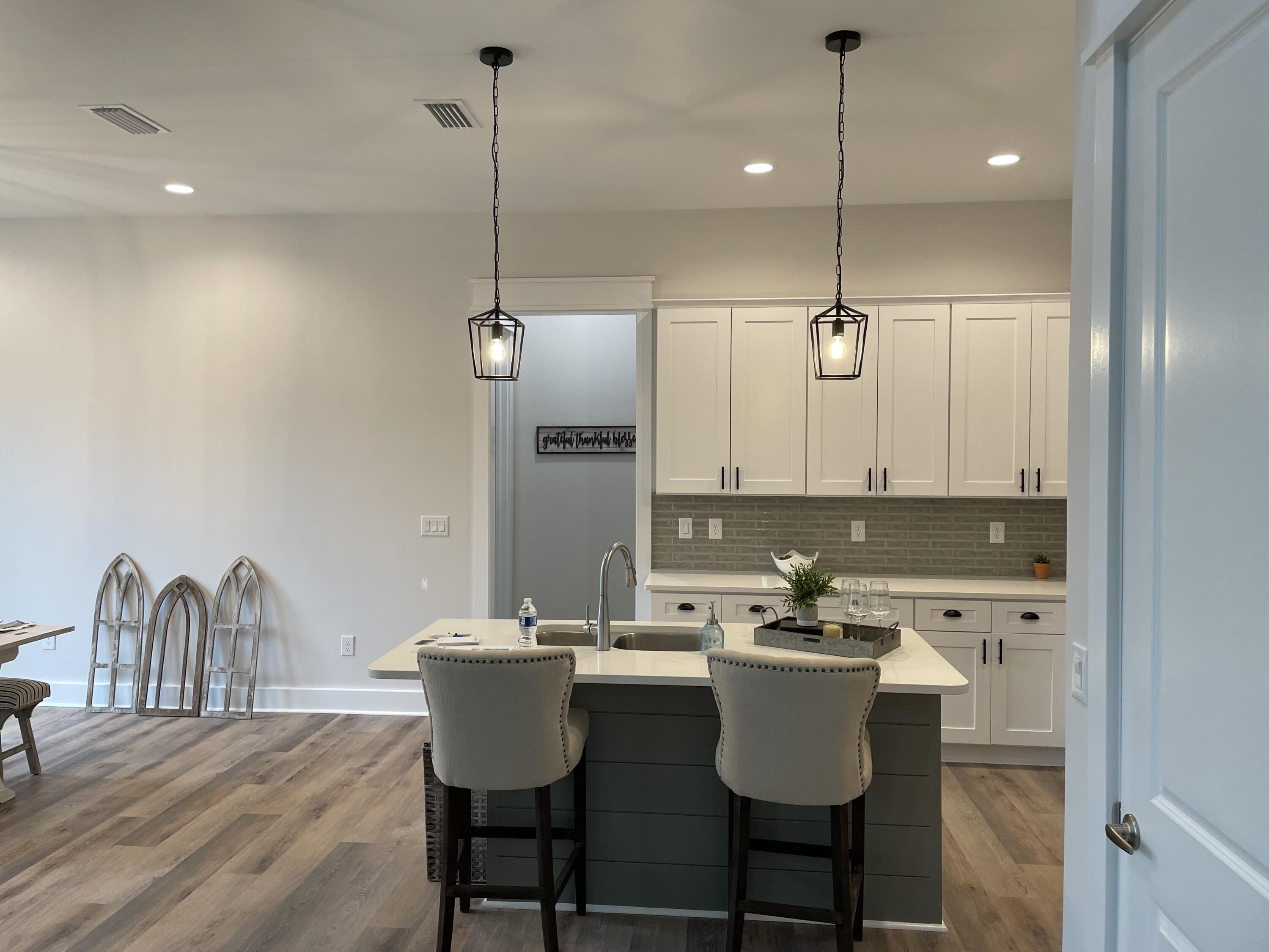 HIDDEN GROVE - Residential