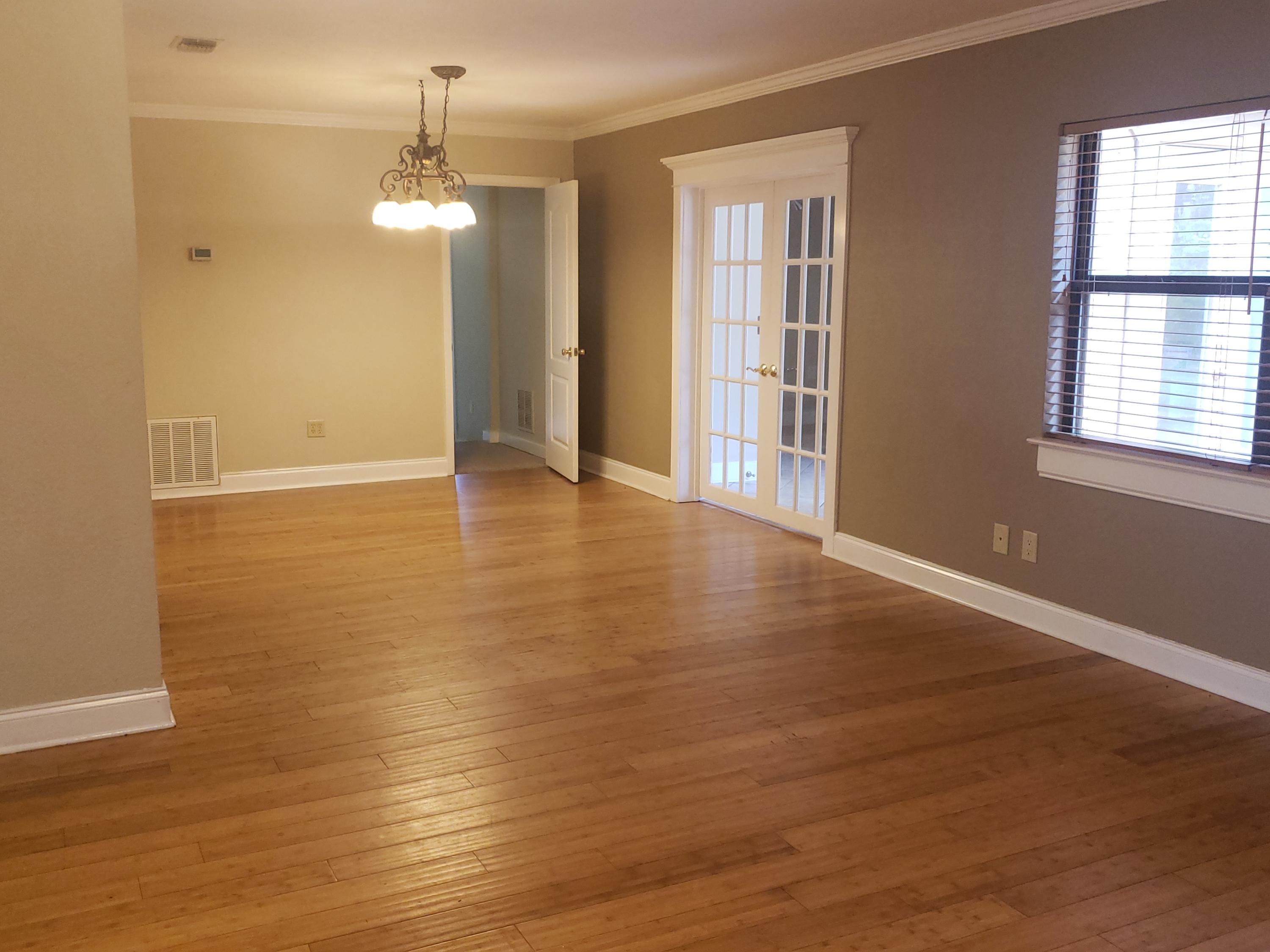 VILLA RUSS PARK - Residential