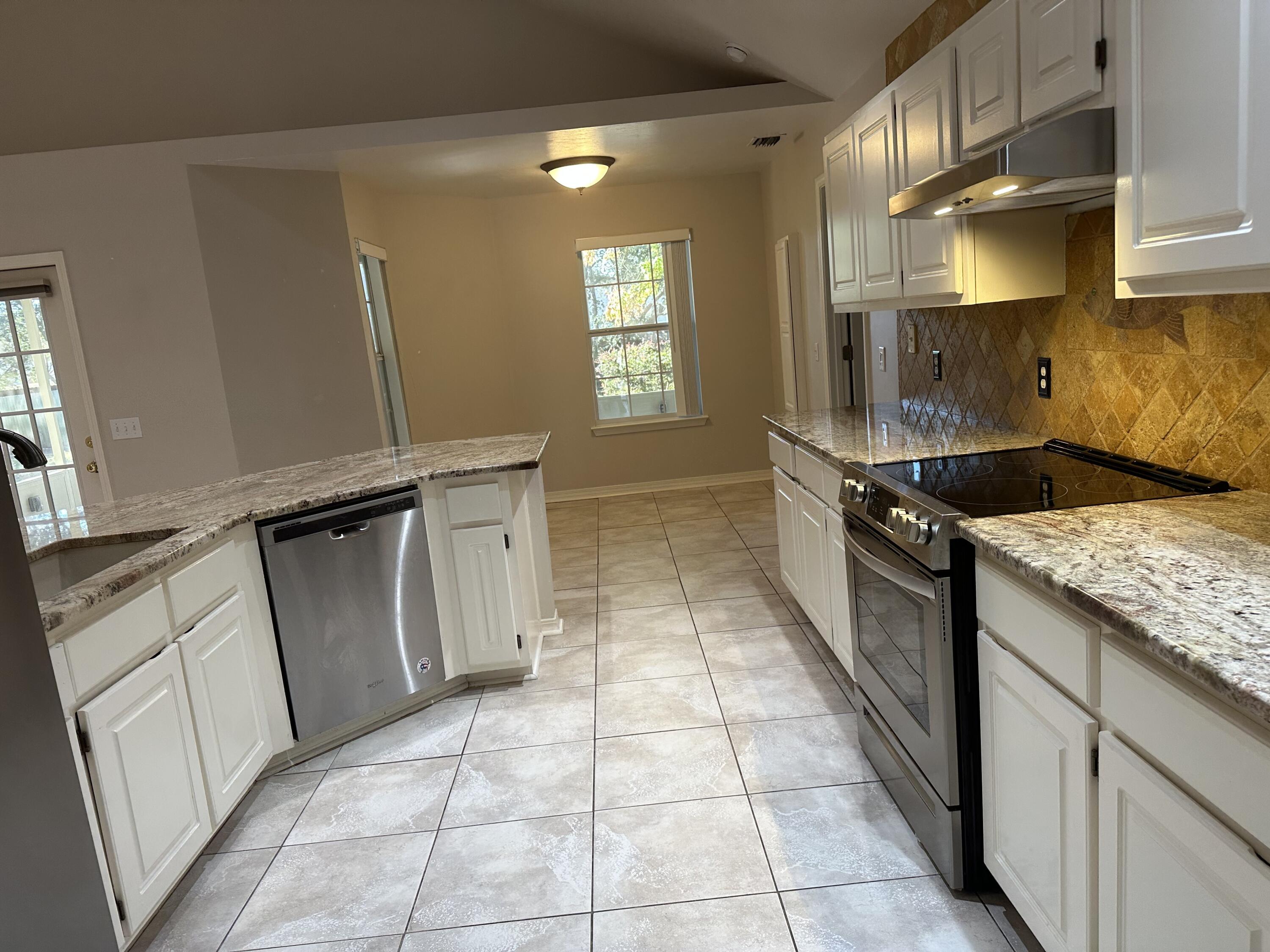 HOLLEY BY THE SEA - Residential