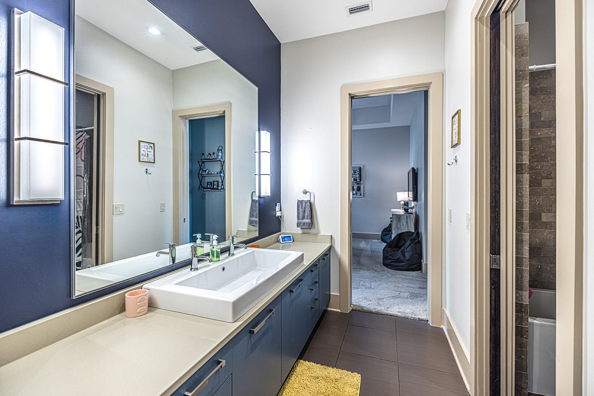 Grand Pointe Manor - Residential