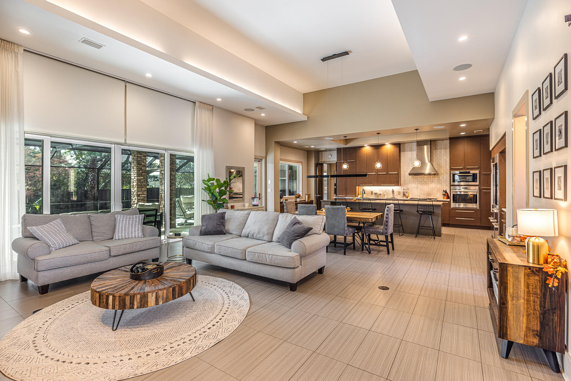 Grand Pointe Manor - Residential