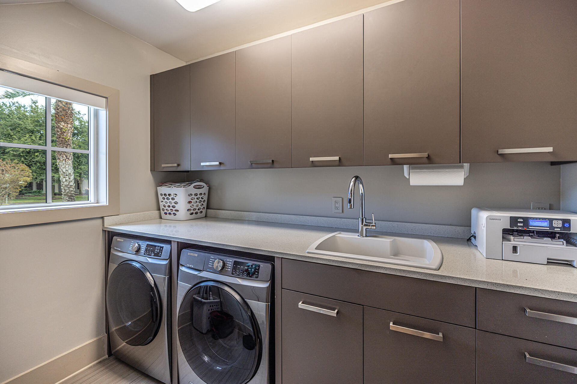 Grand Pointe Manor - Residential