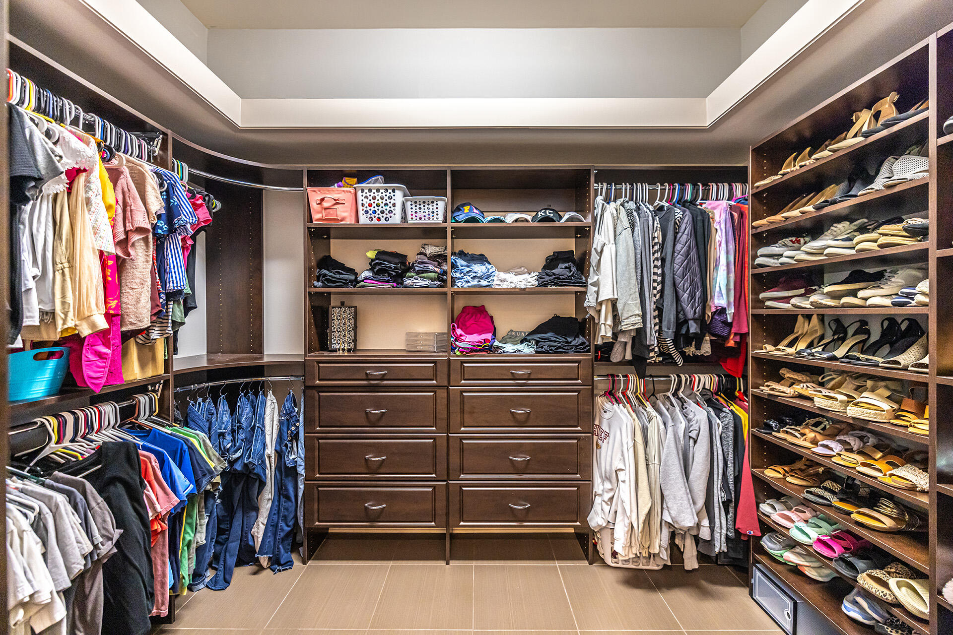 Grand Pointe Manor - Residential