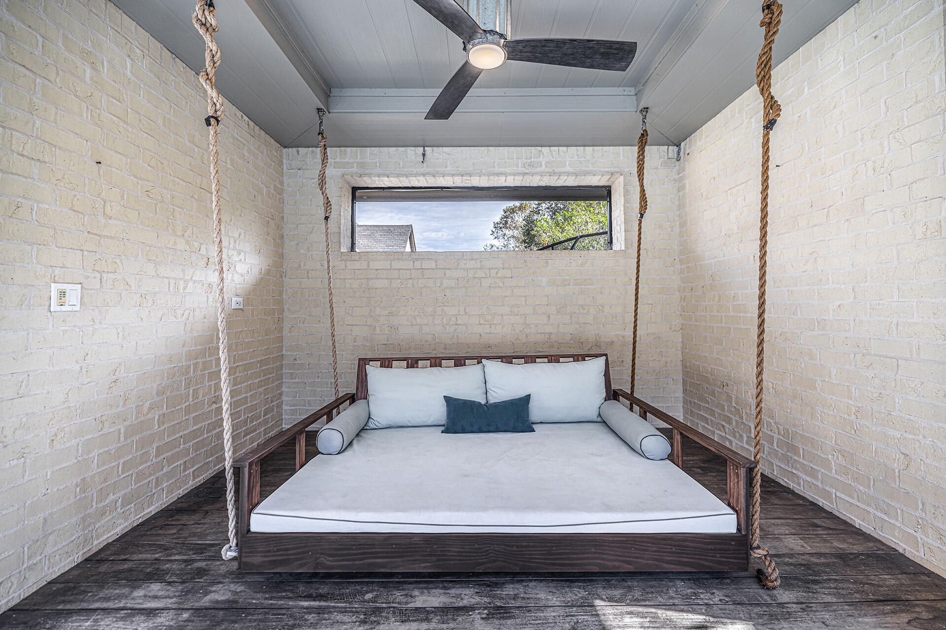 Grand Pointe Manor - Residential