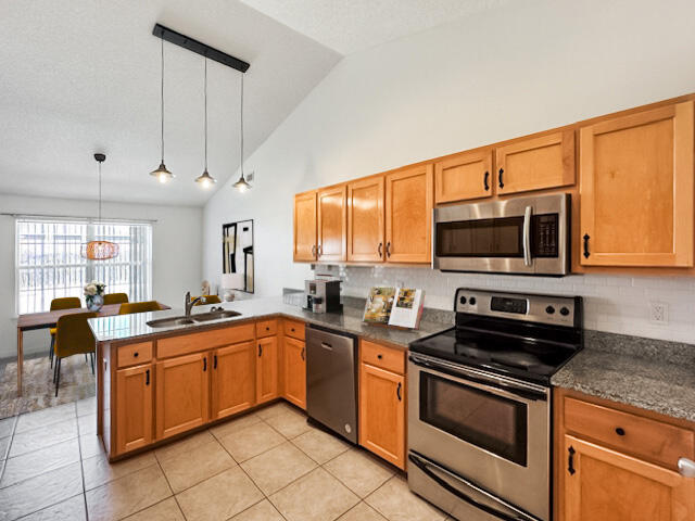 LEE FARMS PH I - Residential Lease