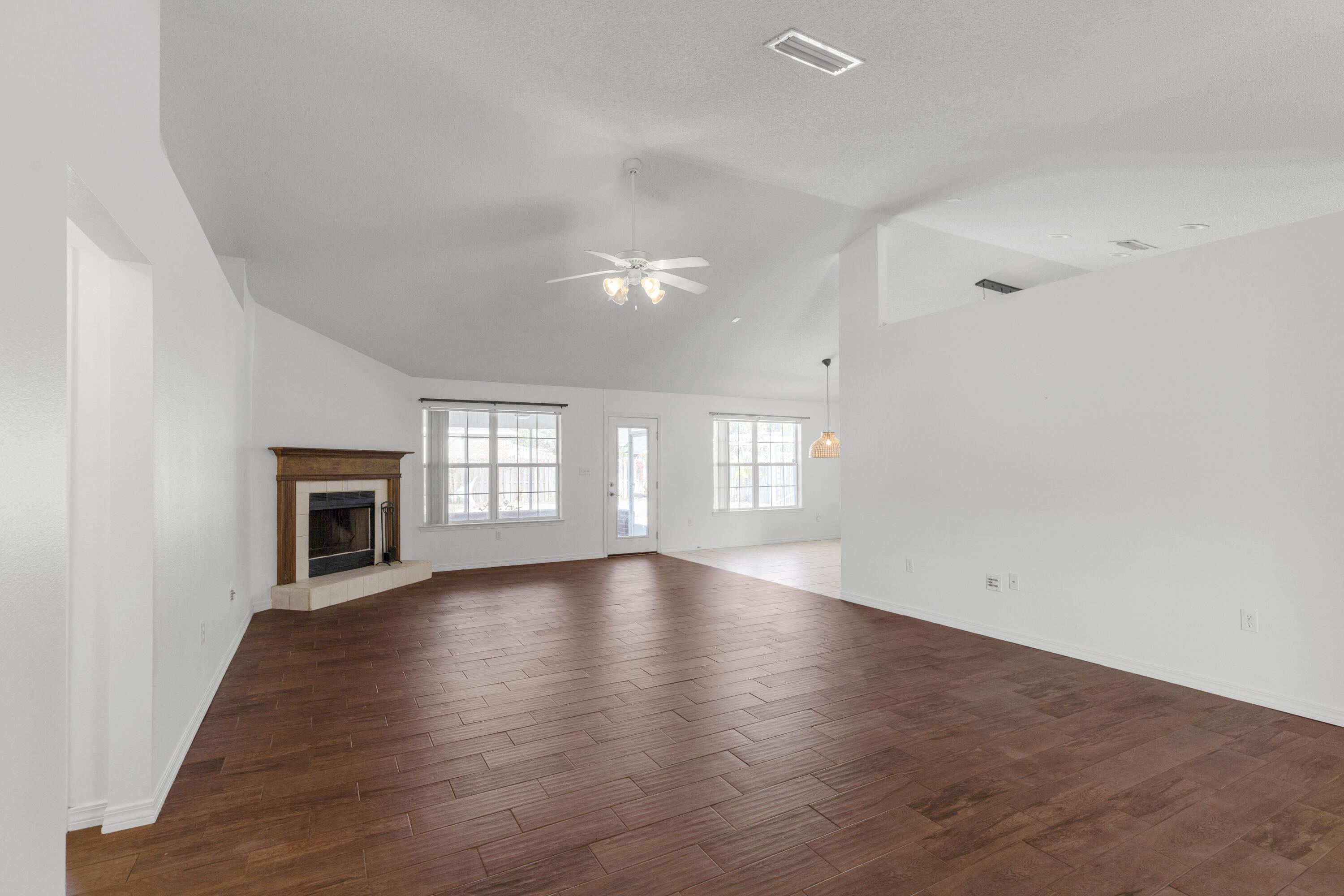 LEE FARMS PH I - Residential Lease