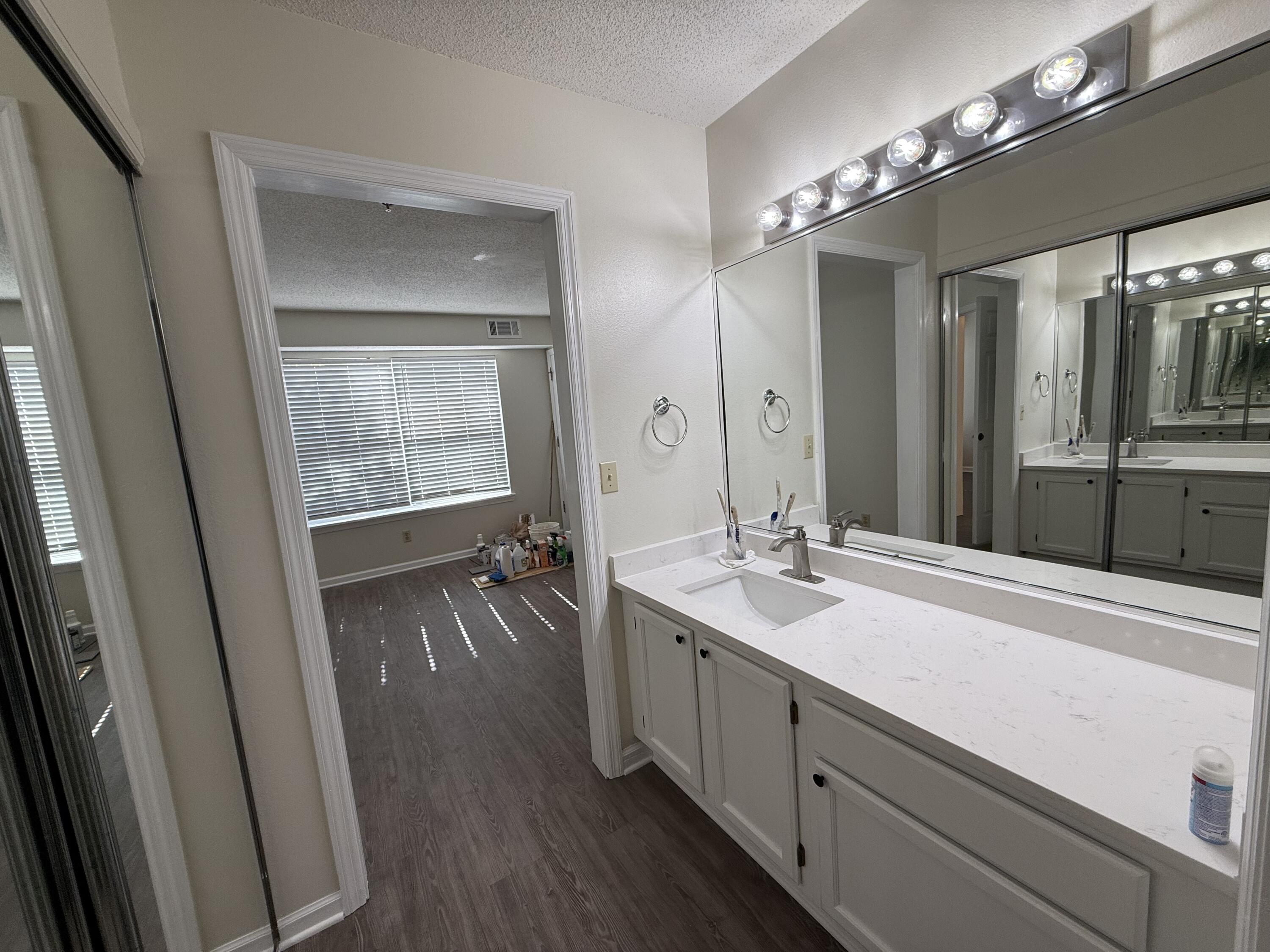 POINTE OF VIEW EAST - Residential Lease