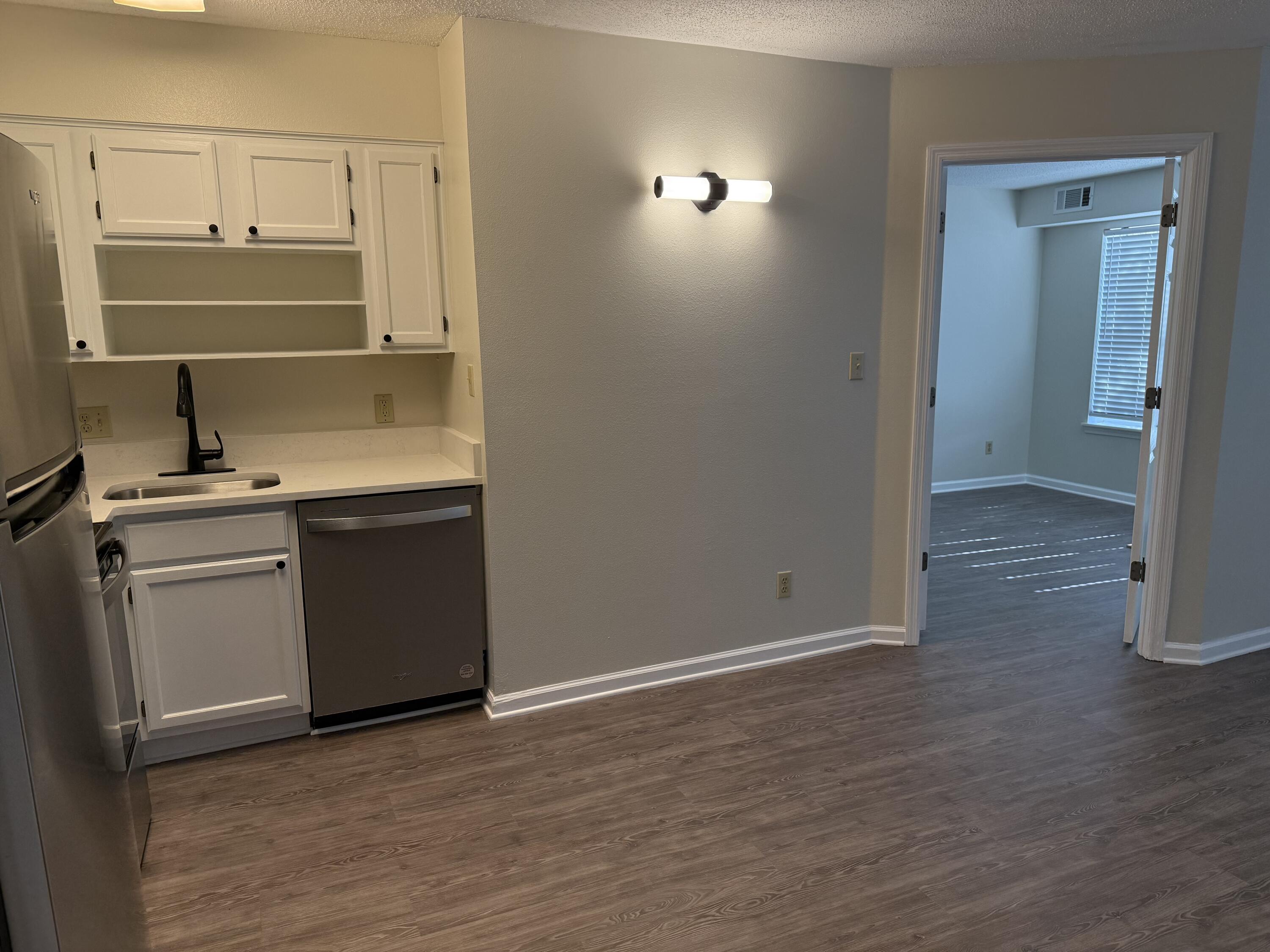 POINTE OF VIEW EAST - Residential Lease