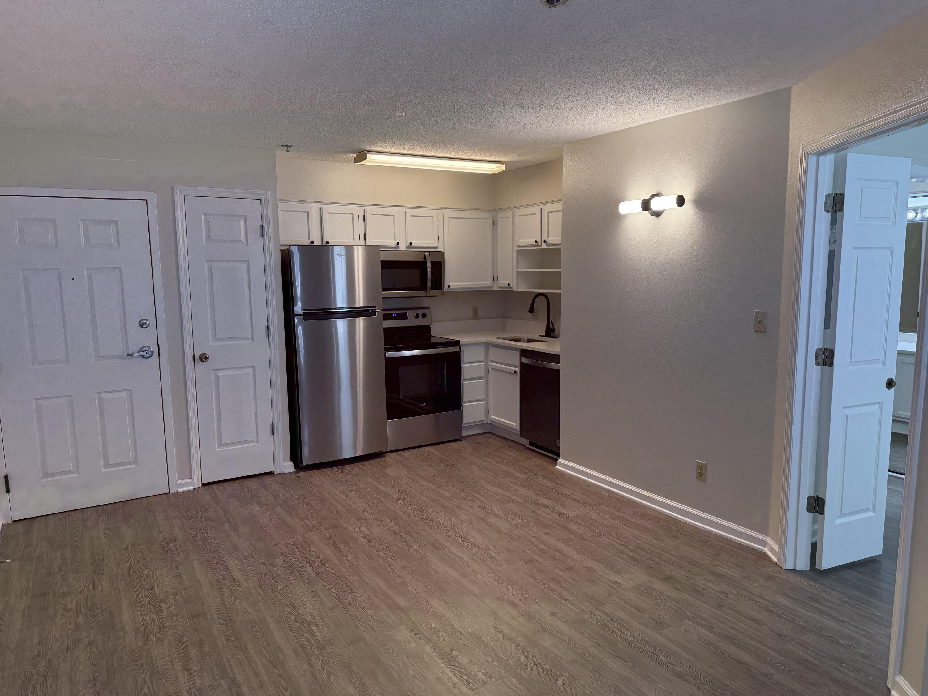 POINTE OF VIEW EAST - Residential Lease