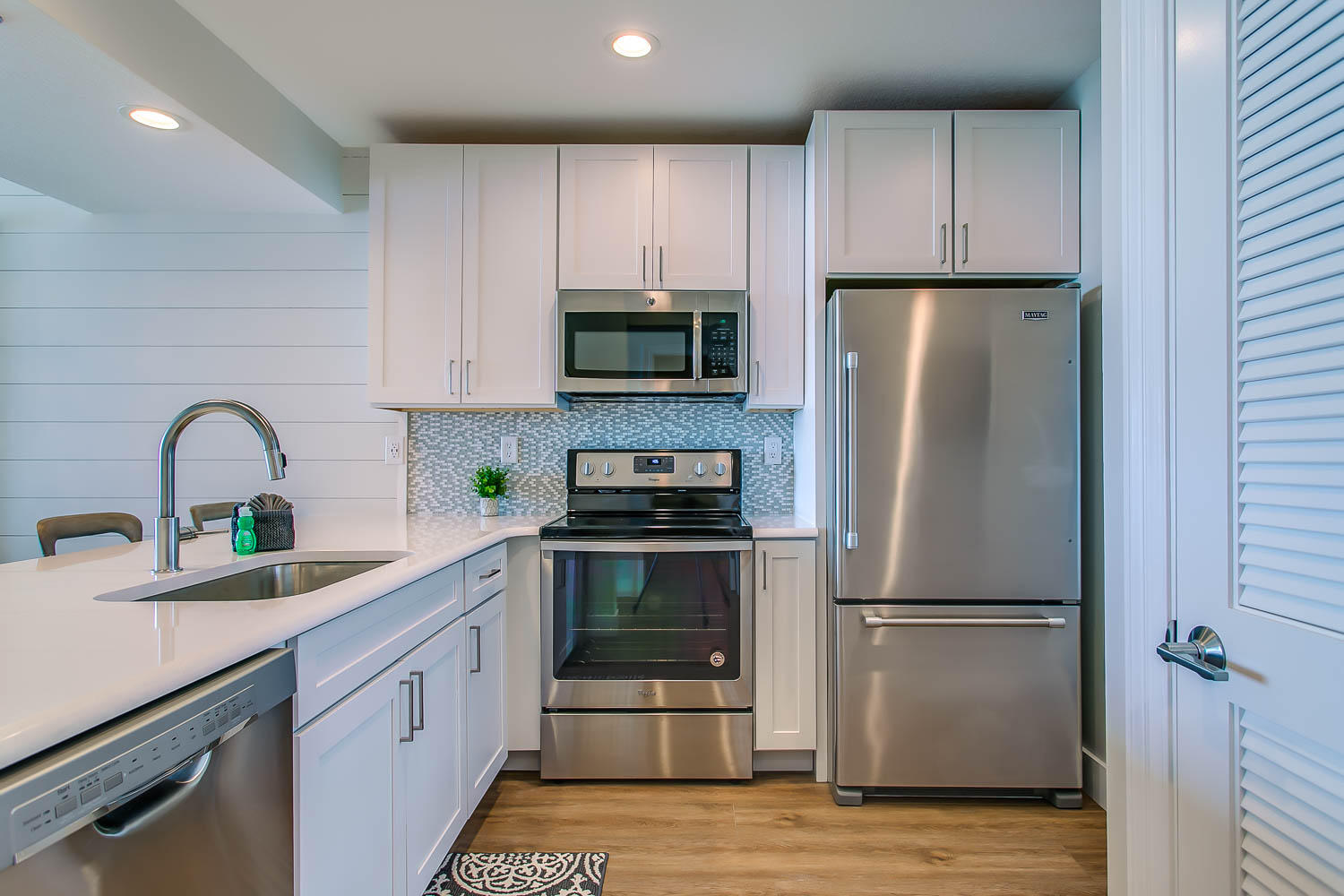 HIGH POINTE RESORT CONDO - Residential