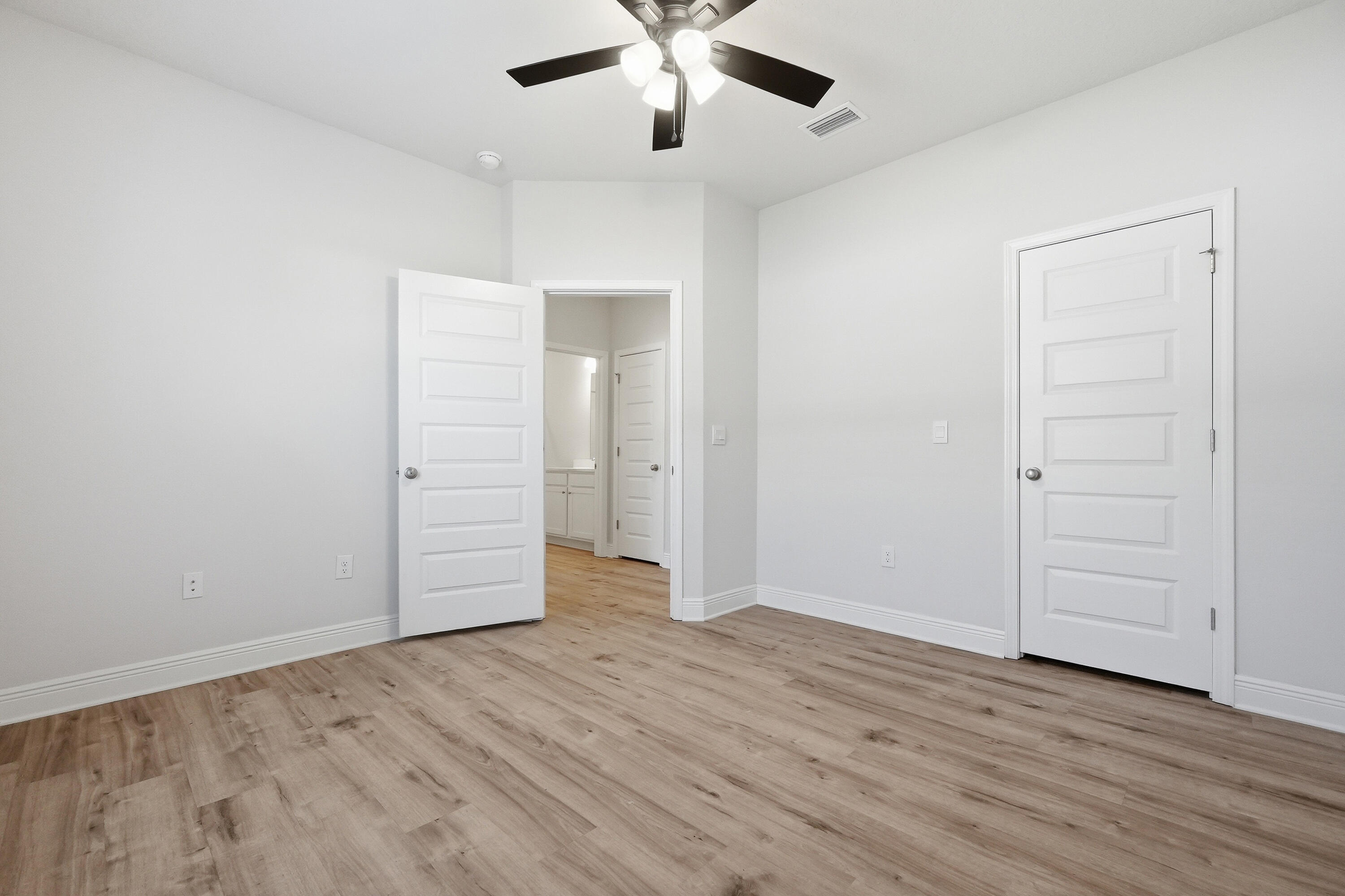 Hammock Oak Estates - Residential Lease