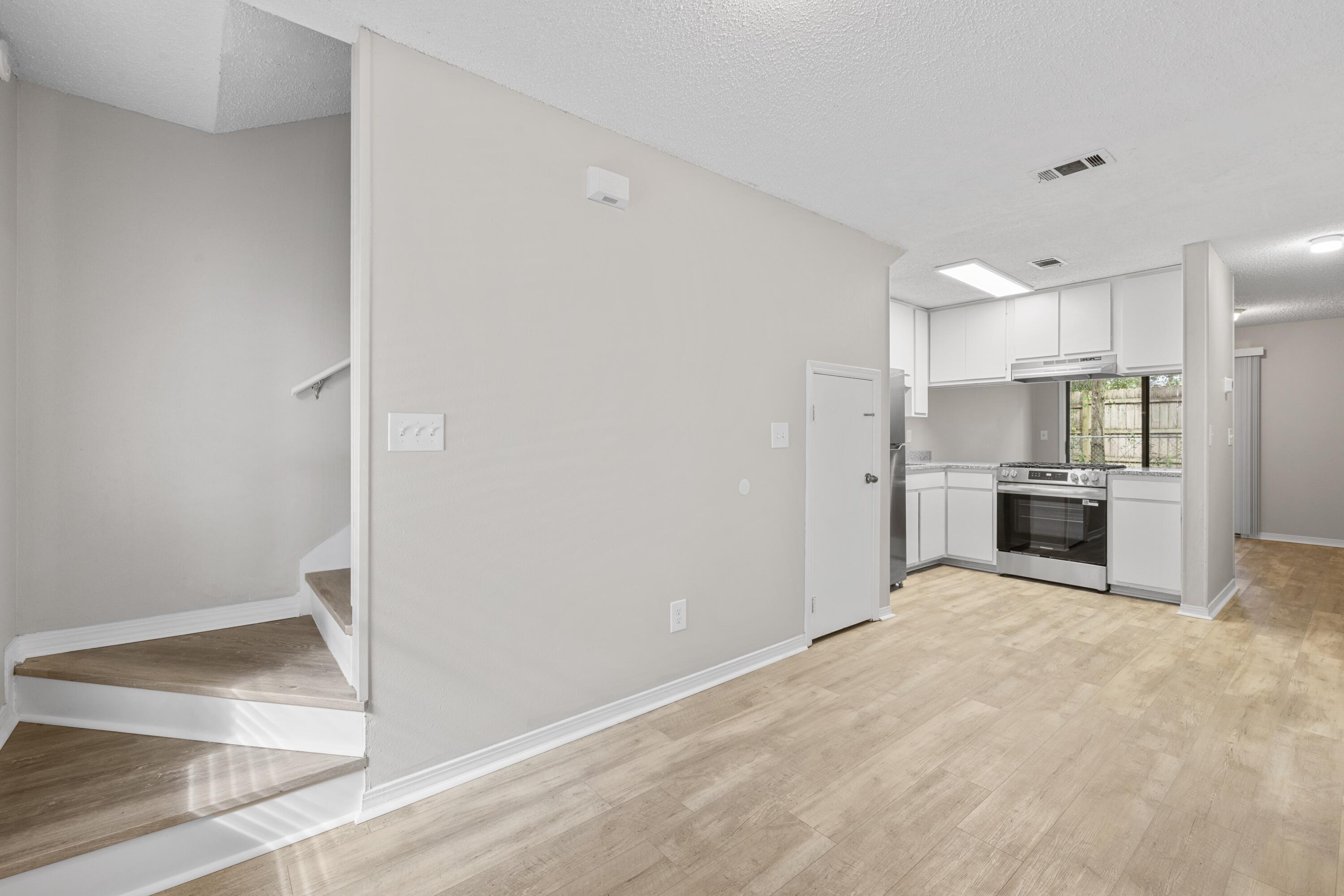 metes and bounds - Residential Lease