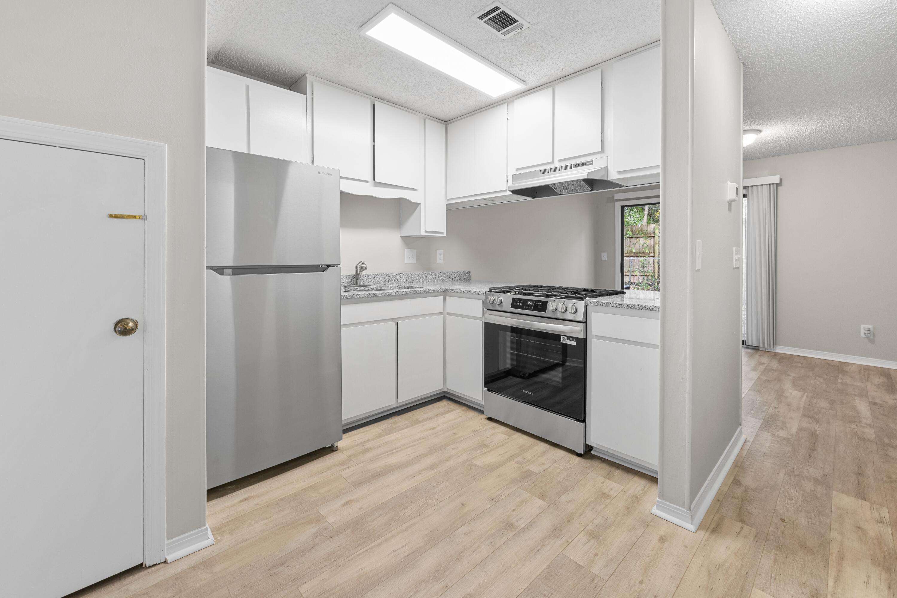 metes and bounds - Residential Lease