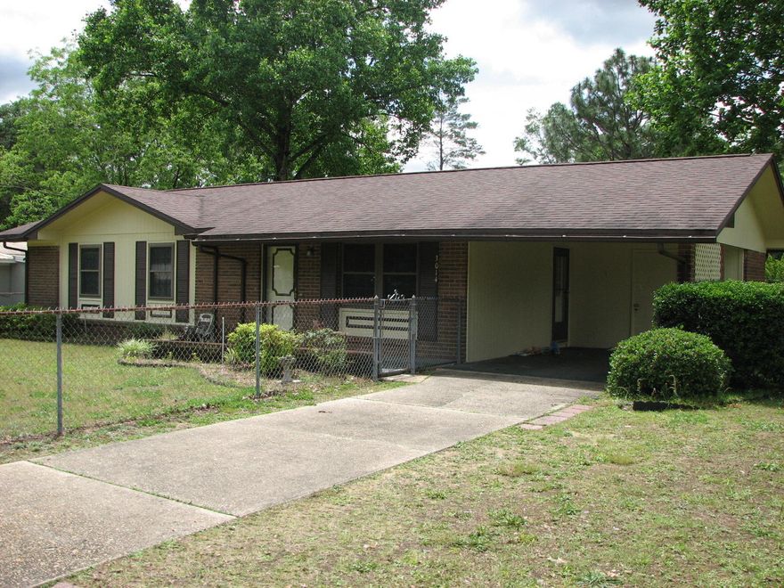 Nice starter home on .38 acres.  3 bedroom 1 and 1/2 bath home located convenient to schools, shopping, and more.  Home has been well maintained.  Seller is offering a $5000 flooring and paint allowance with full price offer.