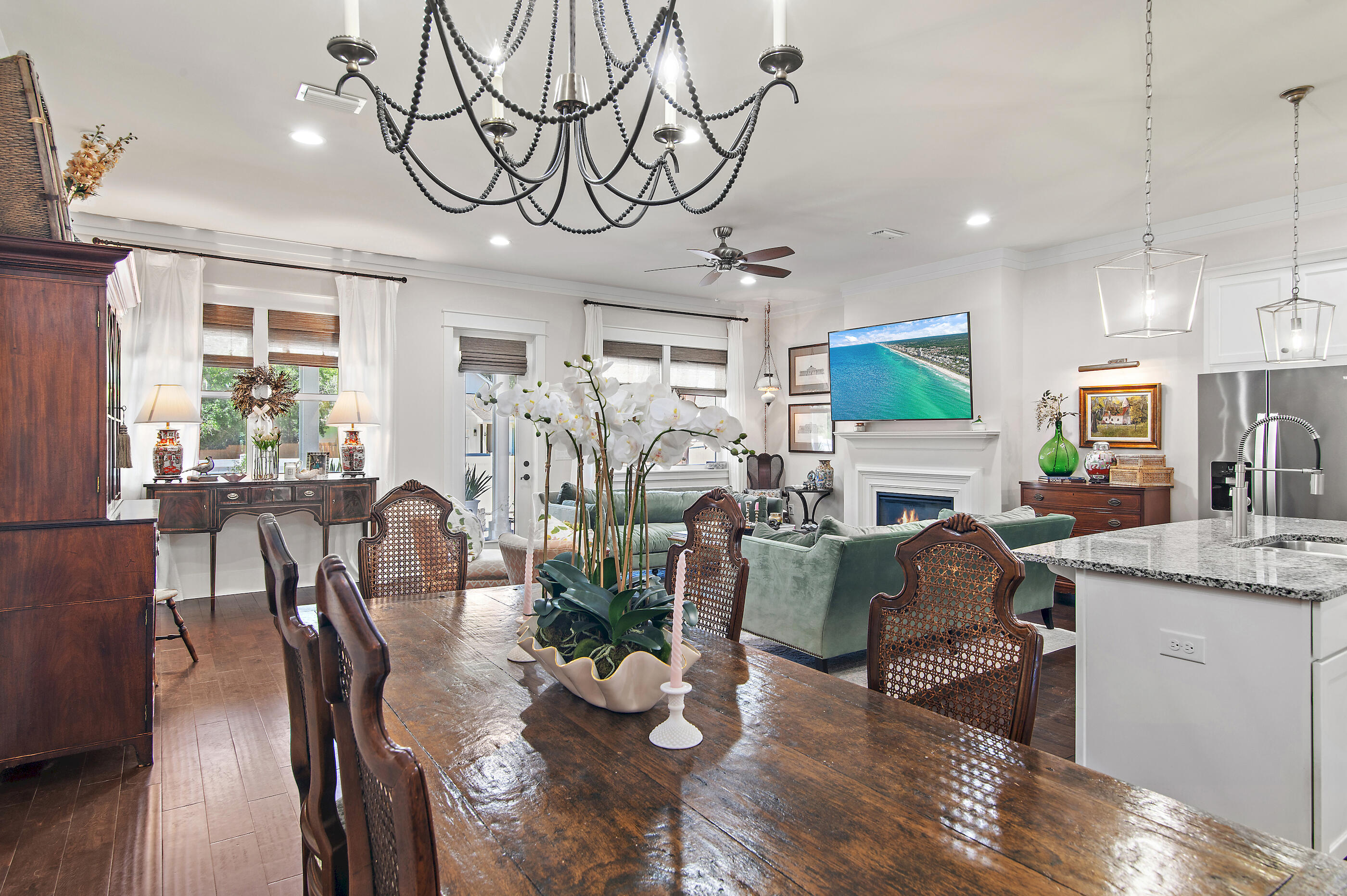 PARADISE COVE - Residential