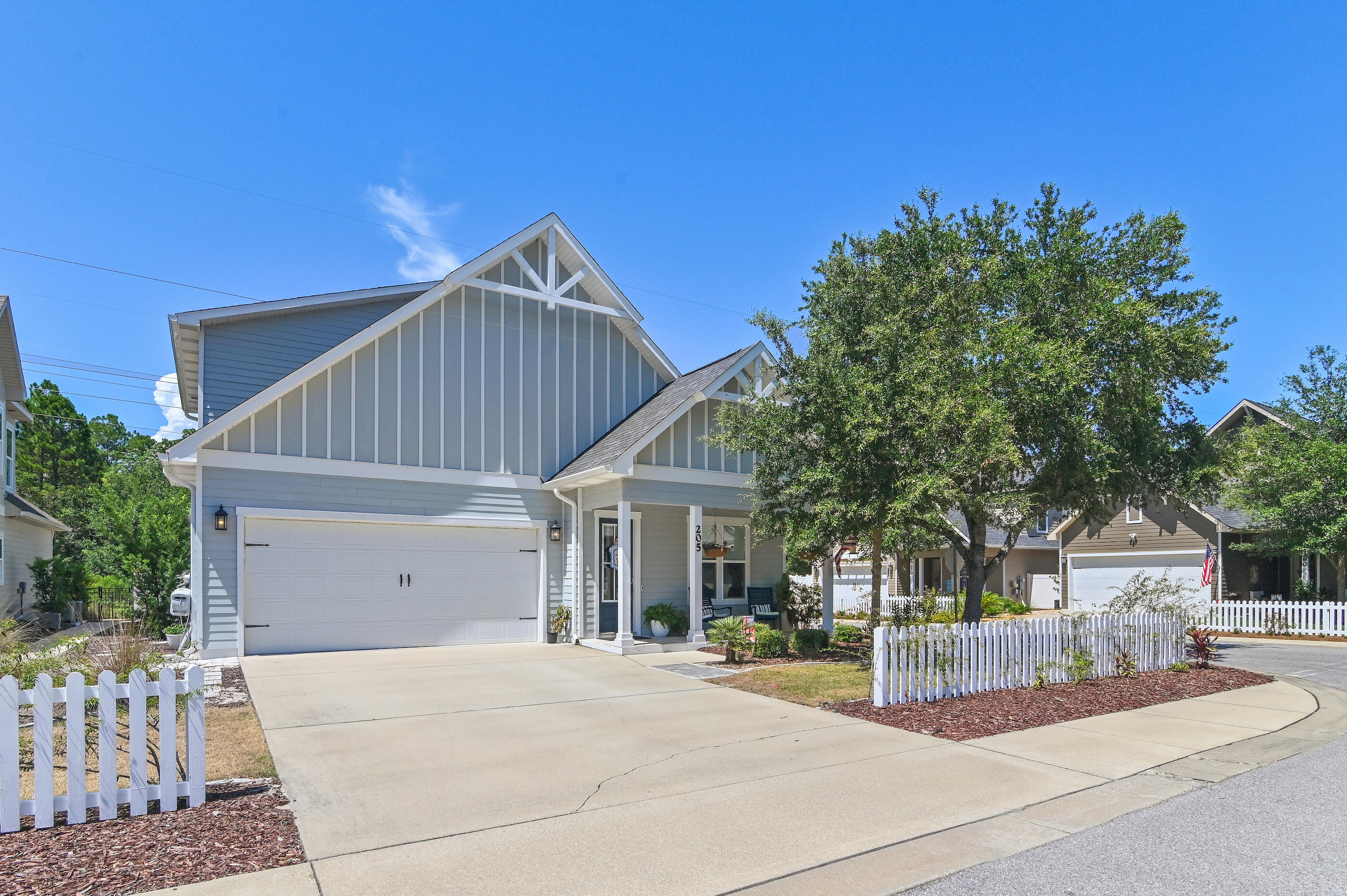 PARADISE COVE - Residential