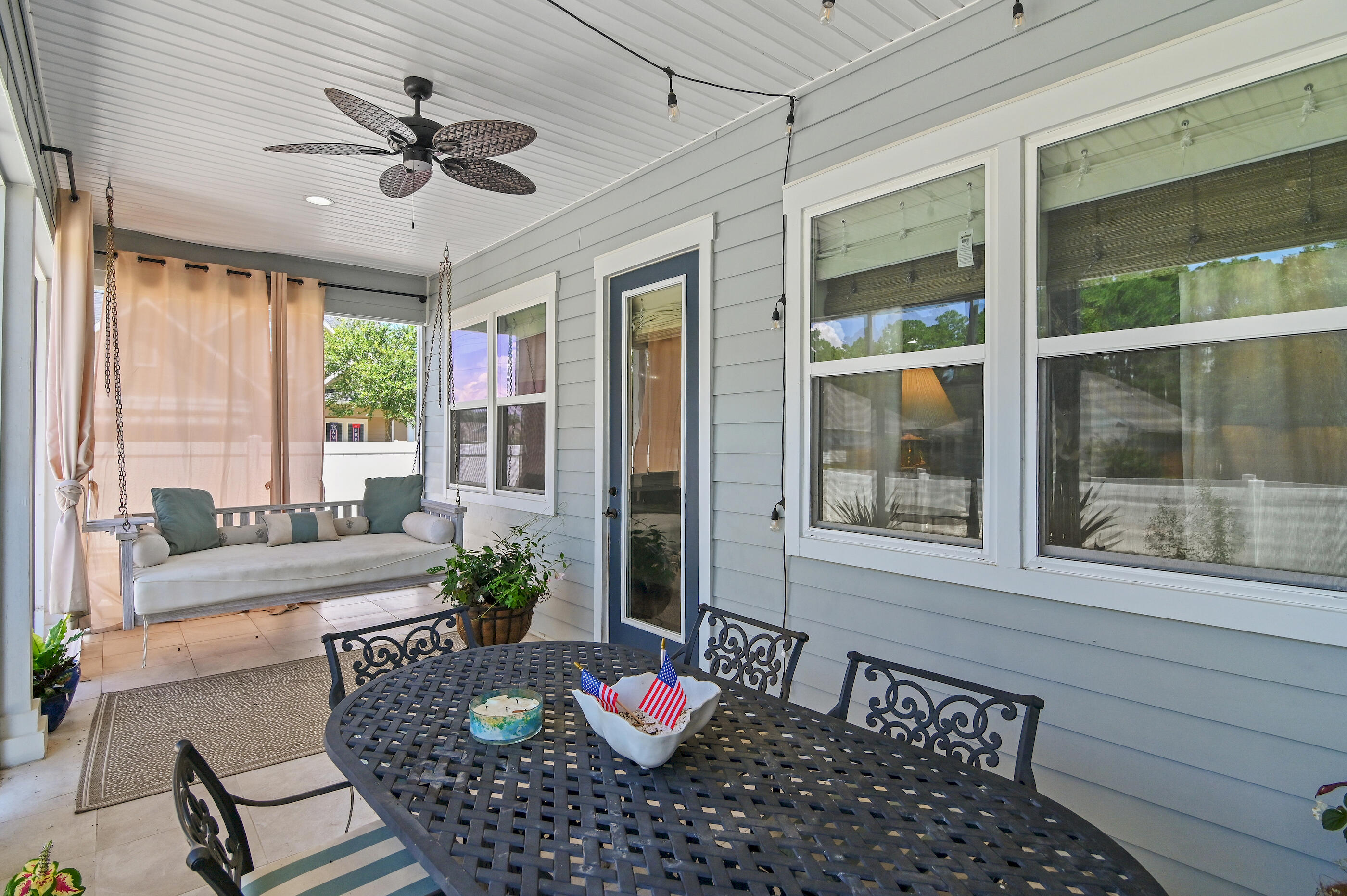 PARADISE COVE - Residential