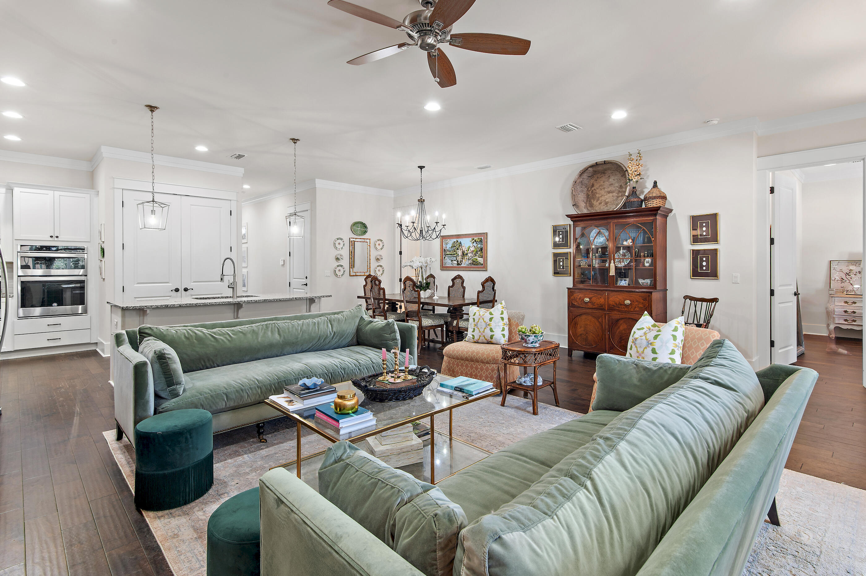 PARADISE COVE - Residential