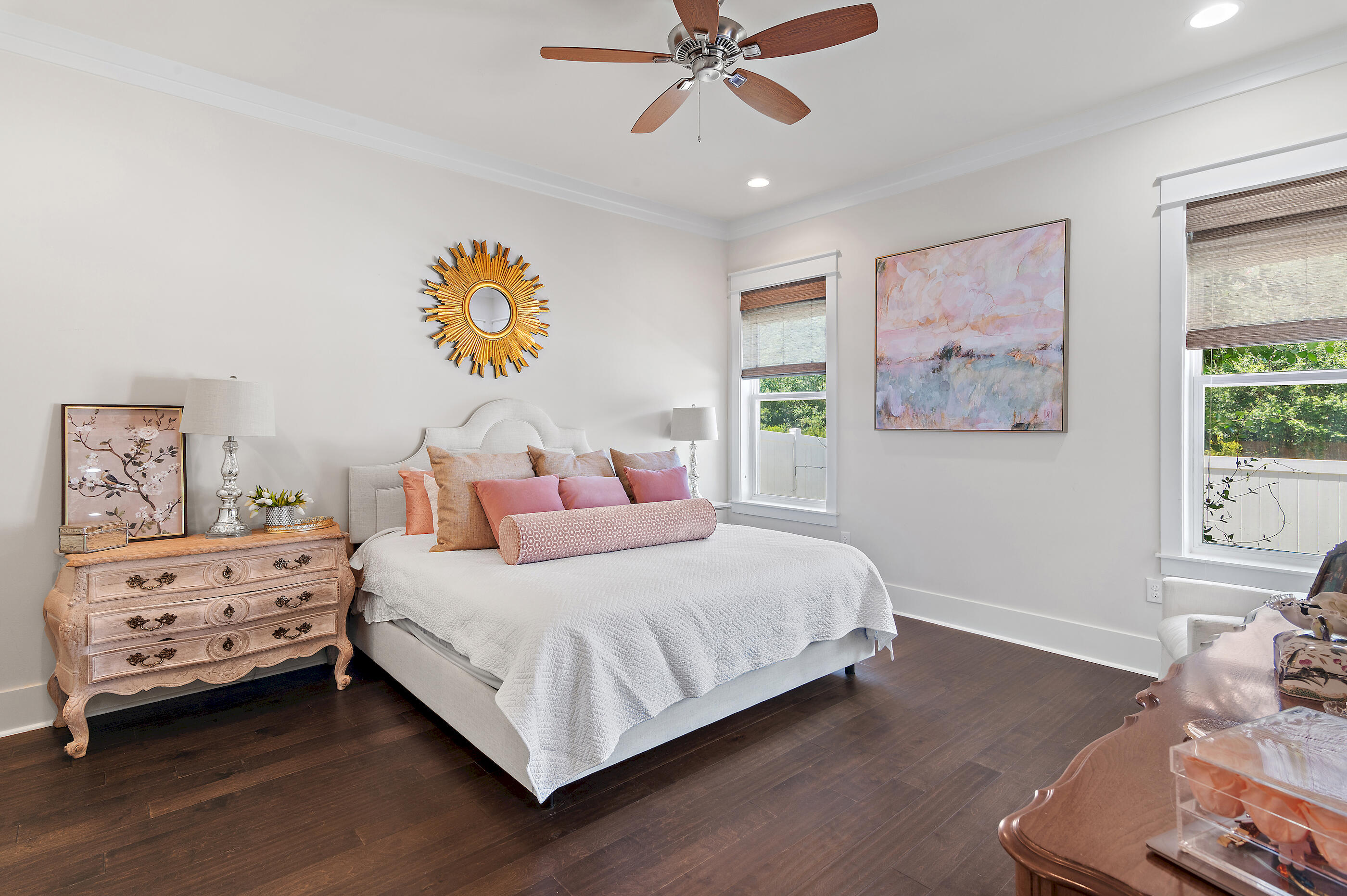PARADISE COVE - Residential