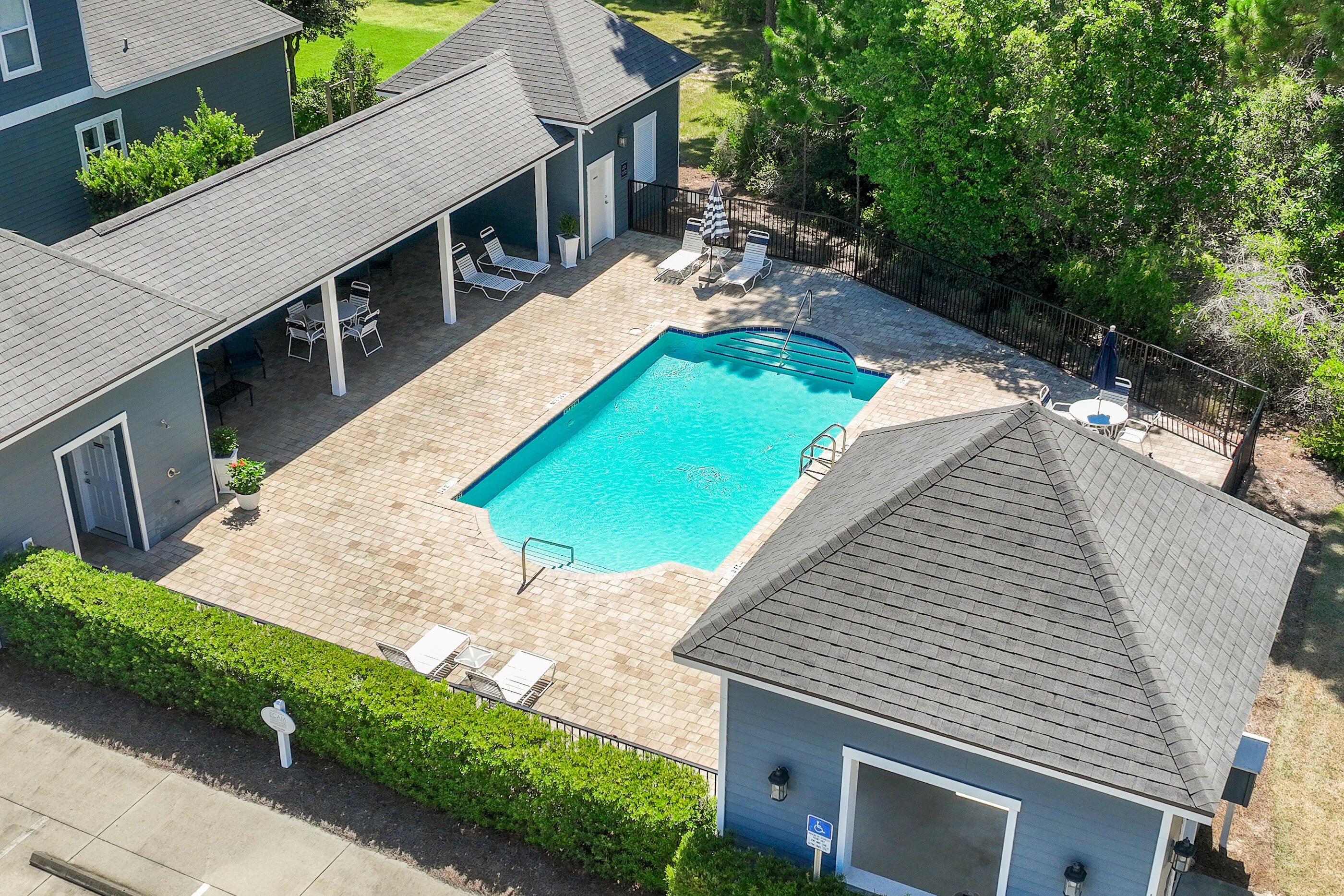 PARADISE COVE - Residential