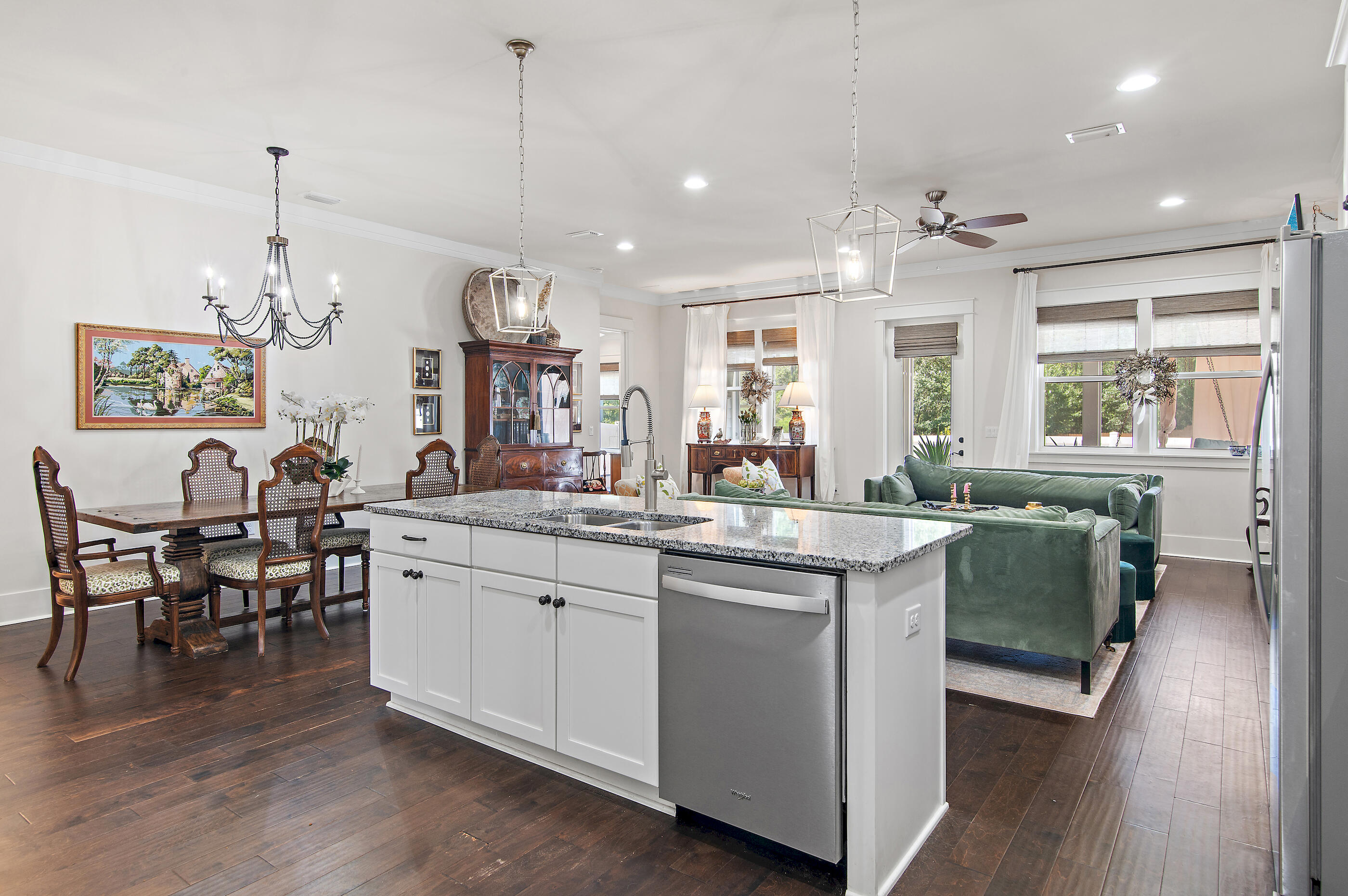 PARADISE COVE - Residential