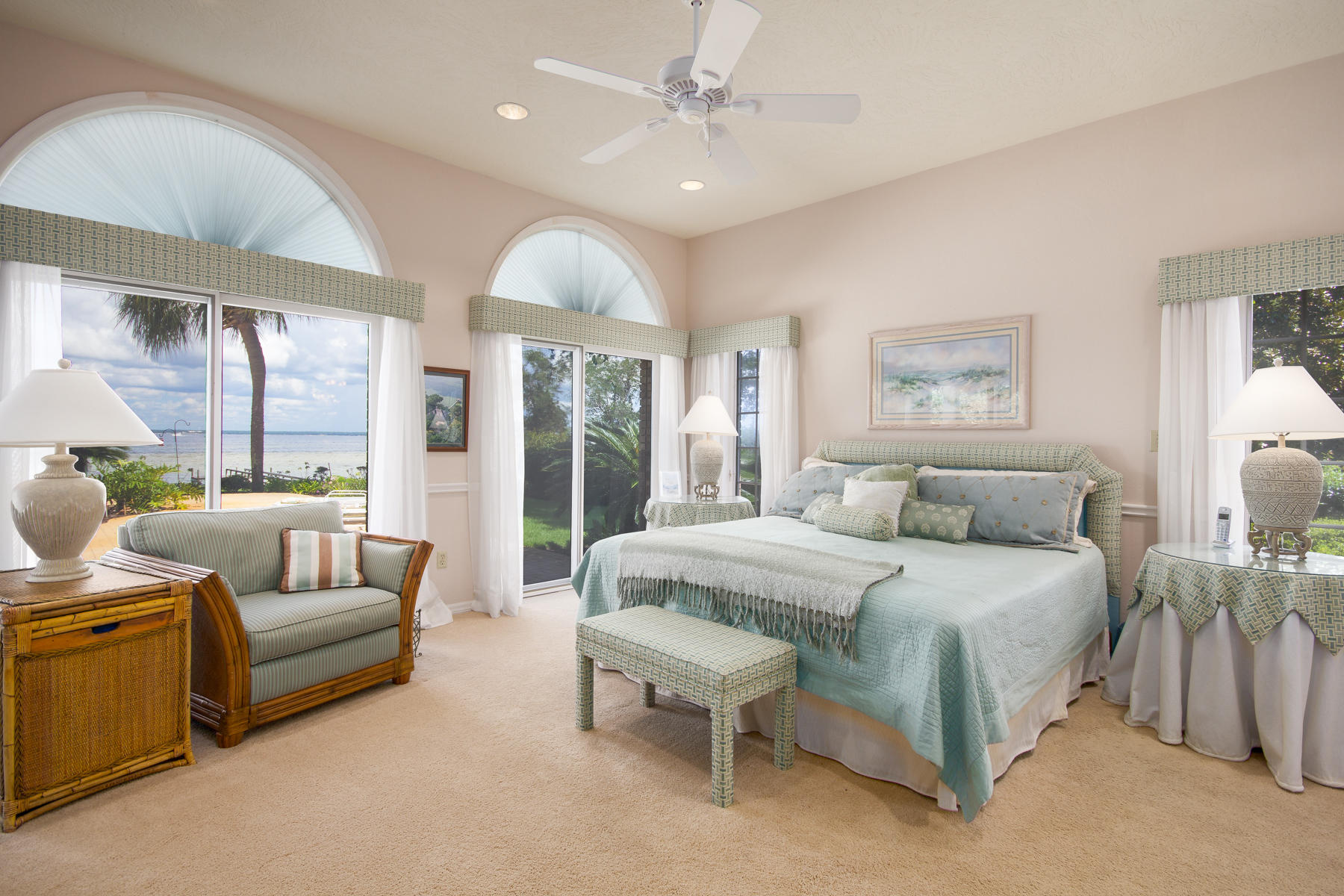 TIDES END - Residential