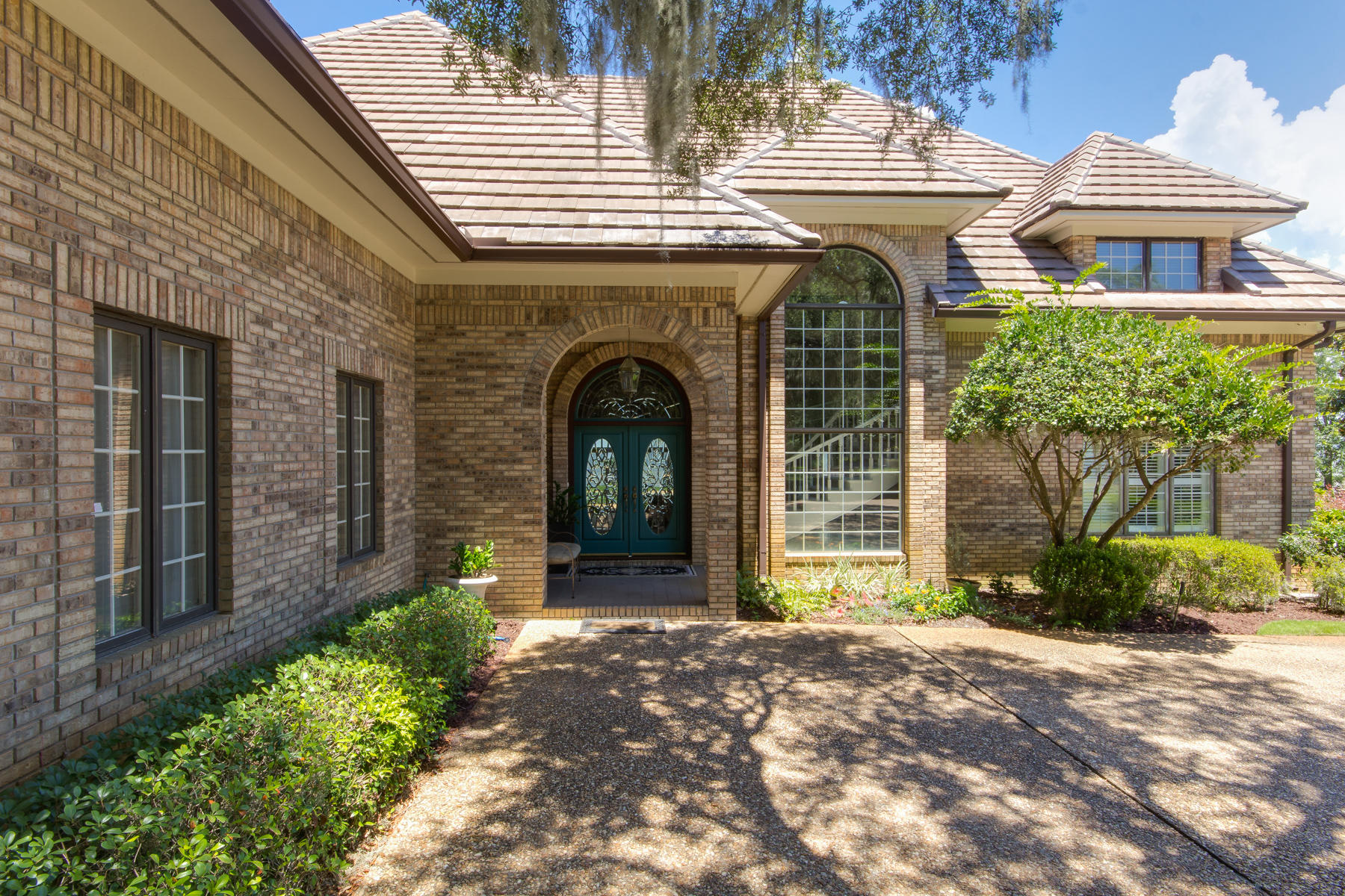 TIDES END - Residential